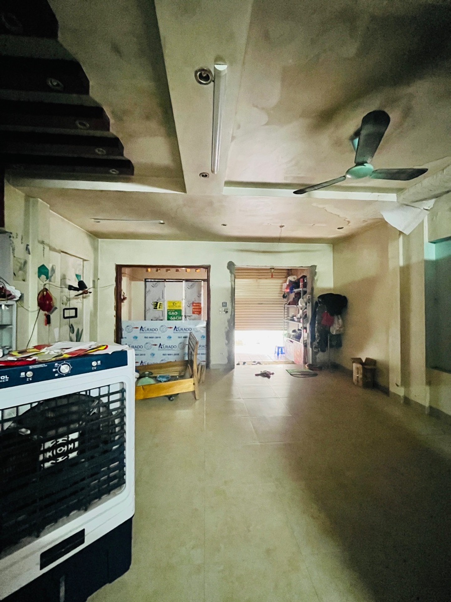 Bán nhà 4 tầng 61m2 tại Tây Hồ, vị trí lô góc gần Hồ Tây