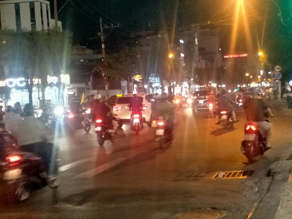 Bán nhà mặt phố 2 tầng Cộng Hòa, mặt tiền 7m, 176m, tiện Xây mới Tòa nhà