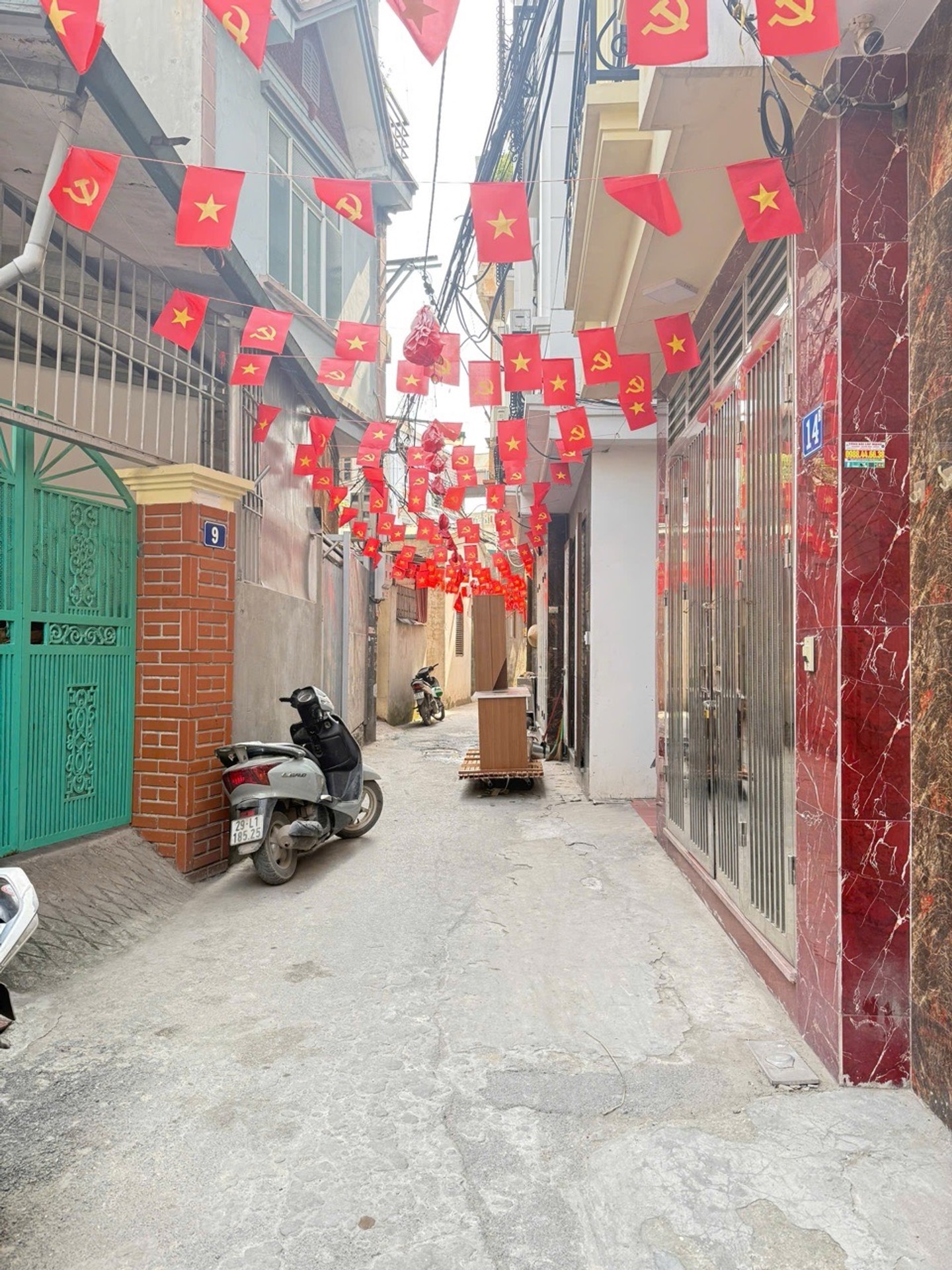 Cơ hội hiếm có: Bán nhà lô góc 5 tầng mới xây tại Xuân Phương, Ô tô vf3 đỗ cửa, giá chỉ hơn 7 tỷ