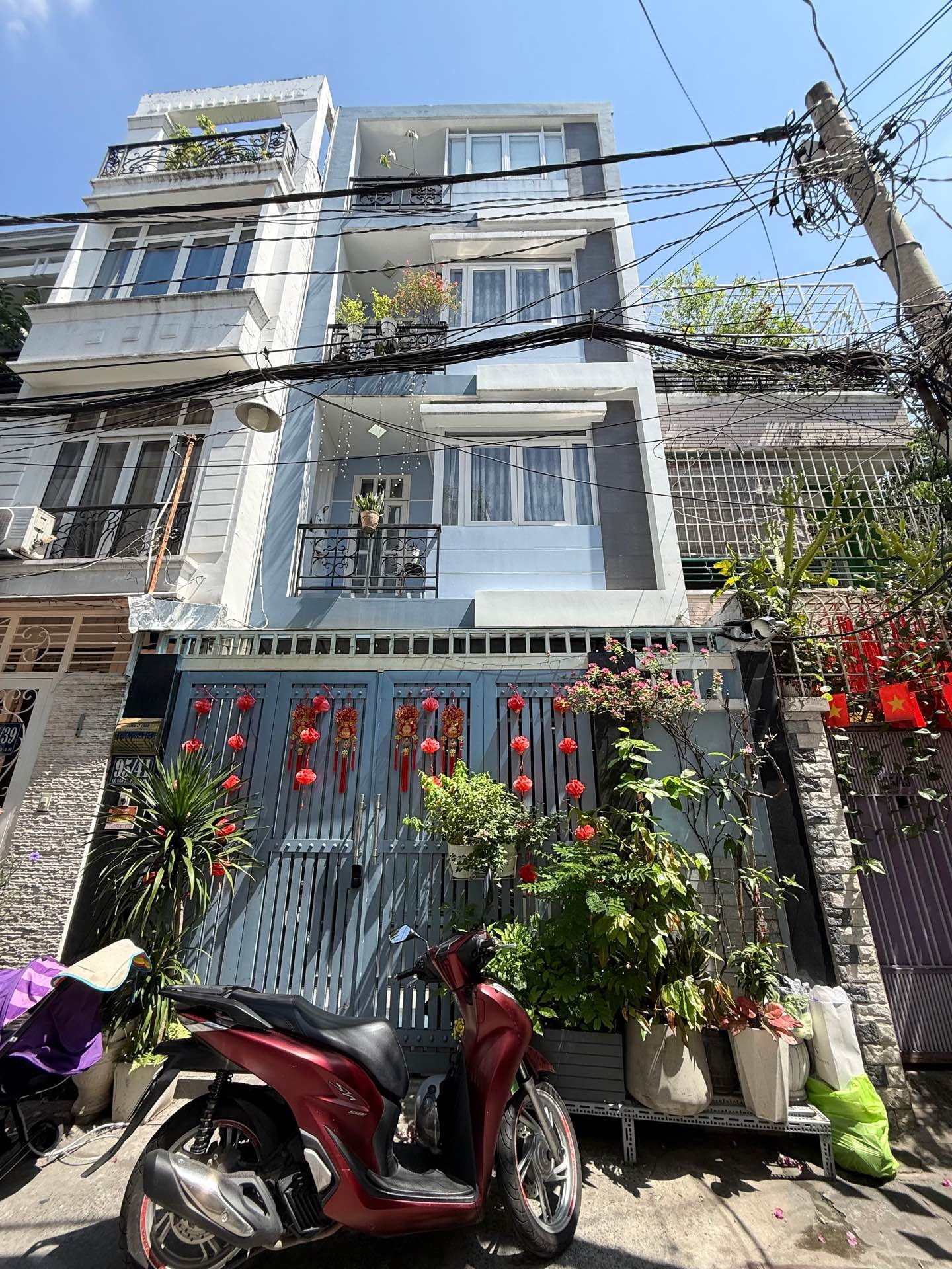 Bán nhà riêng 4 tầng diện tích 86m² tại Phú Nhuận, vị trí trung tâm, hẻm ba gác rộng rãi