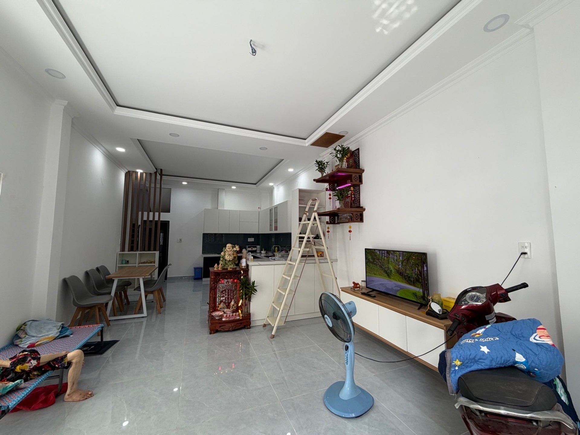 Sau lưng Hồ Bơi Vân Đồn - 4 Tầng - 46m2 - 4pn khép kín