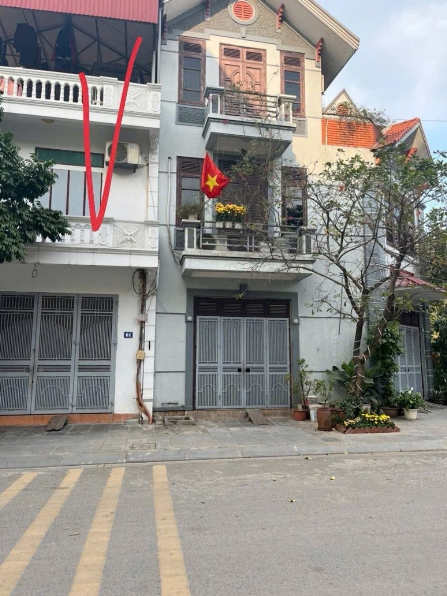 BÁN NHÀ VIỆT HƯNG 55M2- NGÕ TO NHƯ PHỐ, VỈA HÈ, Ô TÔ TRÁNH - 17.8 Tỷ