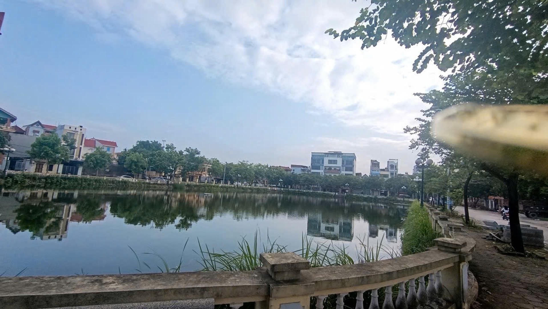 Cơ hội sở hữu đất mặt tiền view hồ tại Đông Anh với giá ưu đãi giảm sâu ngay hôm nay
