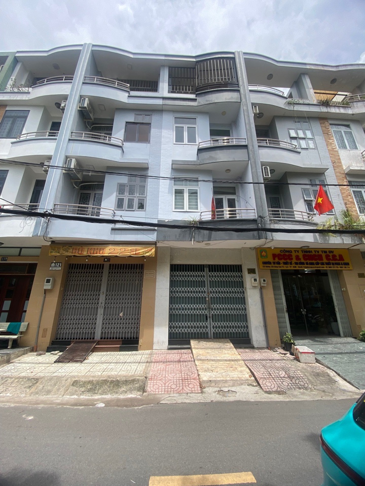 Bán nhà mặt phố 4 tầng, 5 phòng ngủ, view công viên tại Quận 8