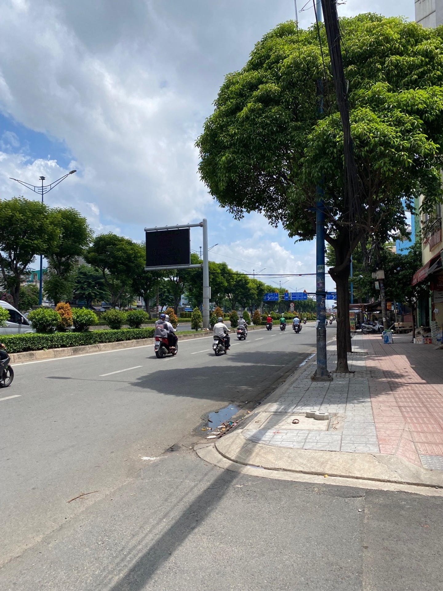Bán nhà riêng 4 tầng, diện tích 114m2 tại phường Đông Hưng Thuận