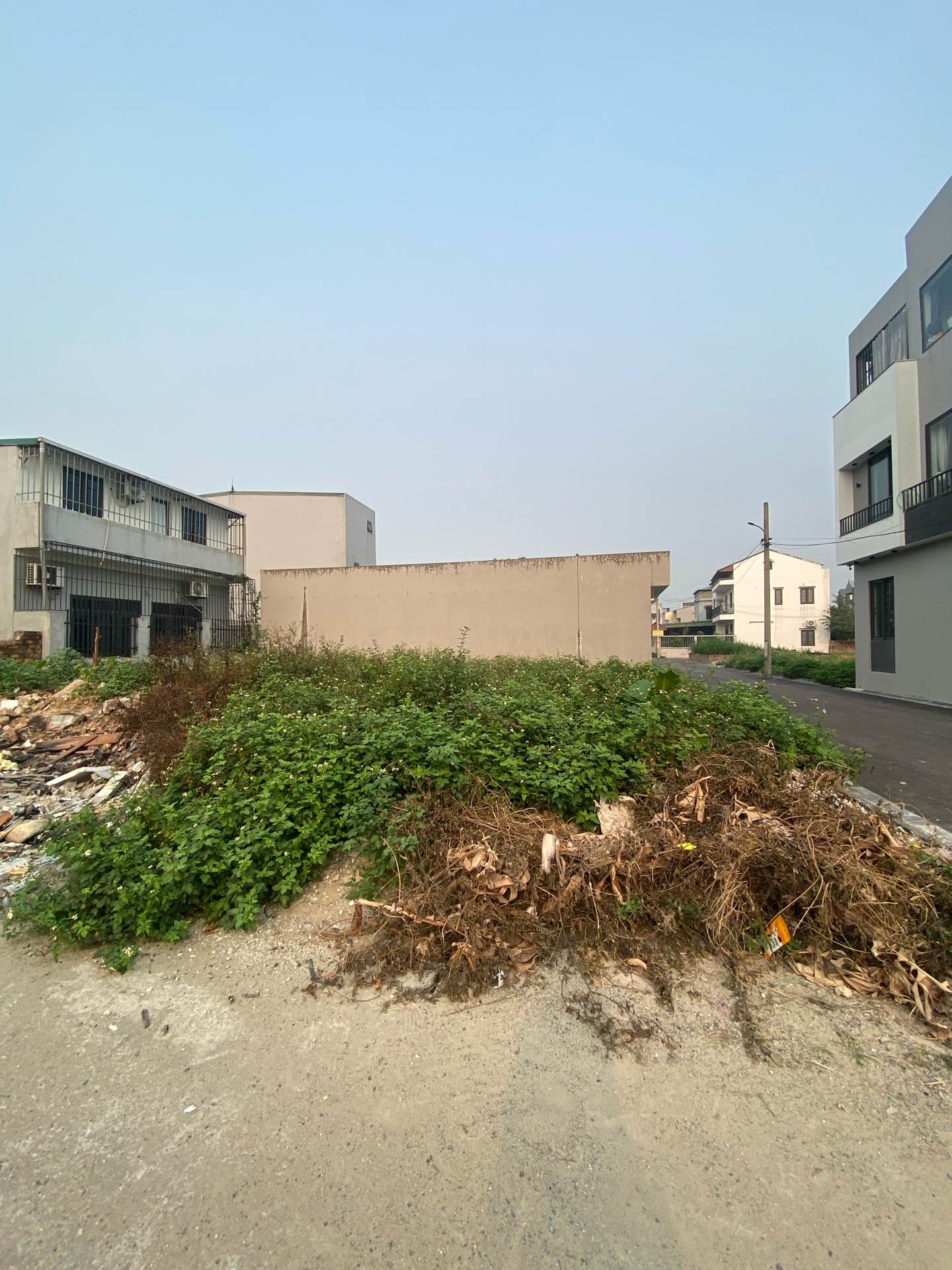 Bán đất lô góc tại Kính Nỗ, diện tích 71.2 m², đường ô tô tránh thuận tiện