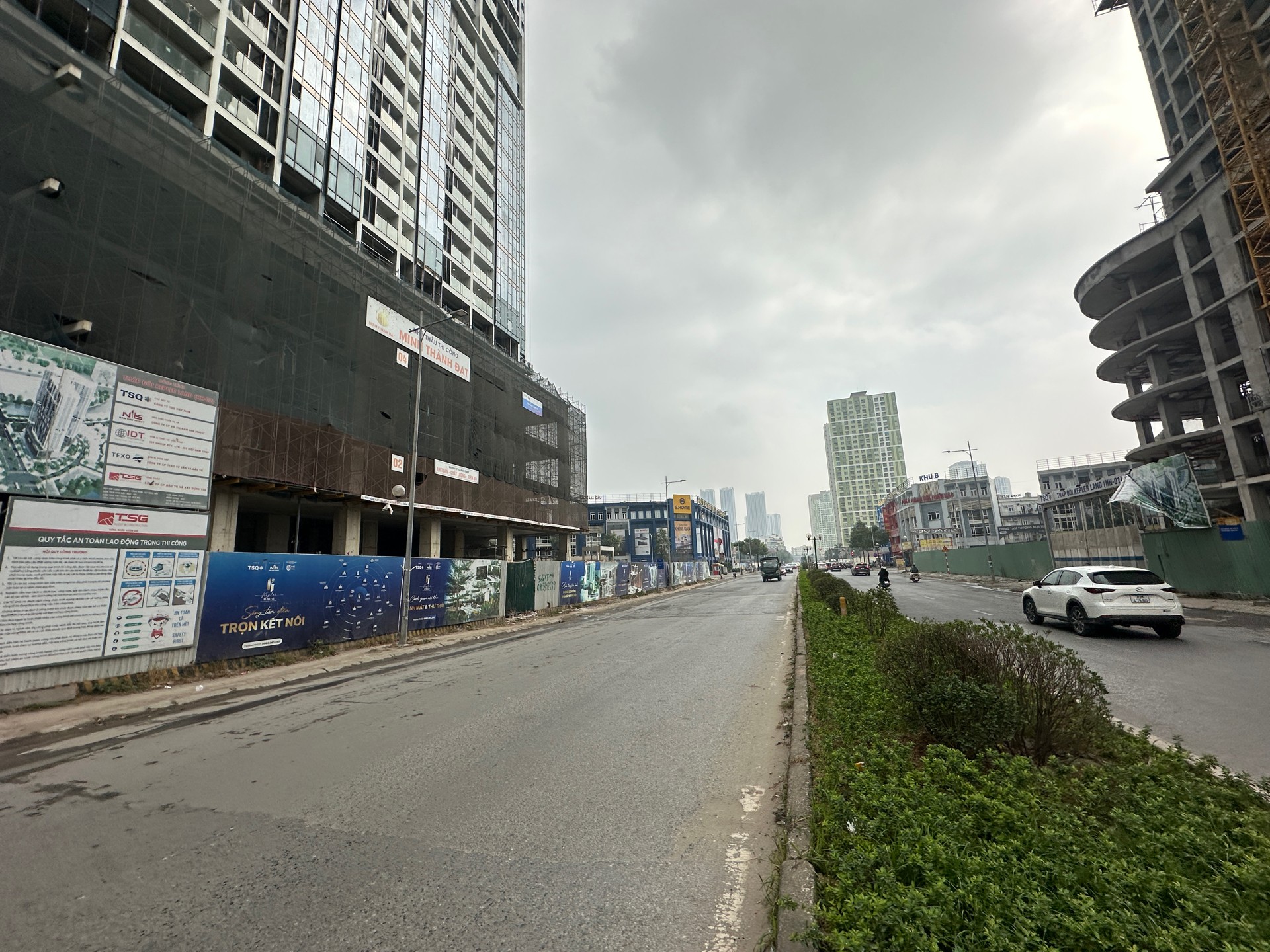Bán chung cư Kepler Land 81m2, 2PN 2WC, tầng trung view đẹp, nội thất nhập khẩu, giá 7,6 tỷ
