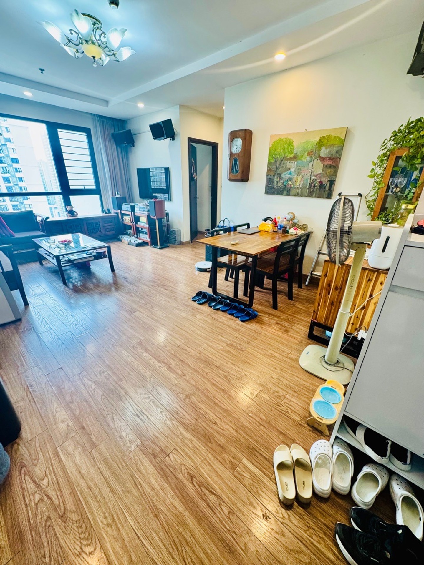 Bán căn hộ 2 phòng ngủ Vinhomes Times City Minh Khai view quảng trường nhạc nước