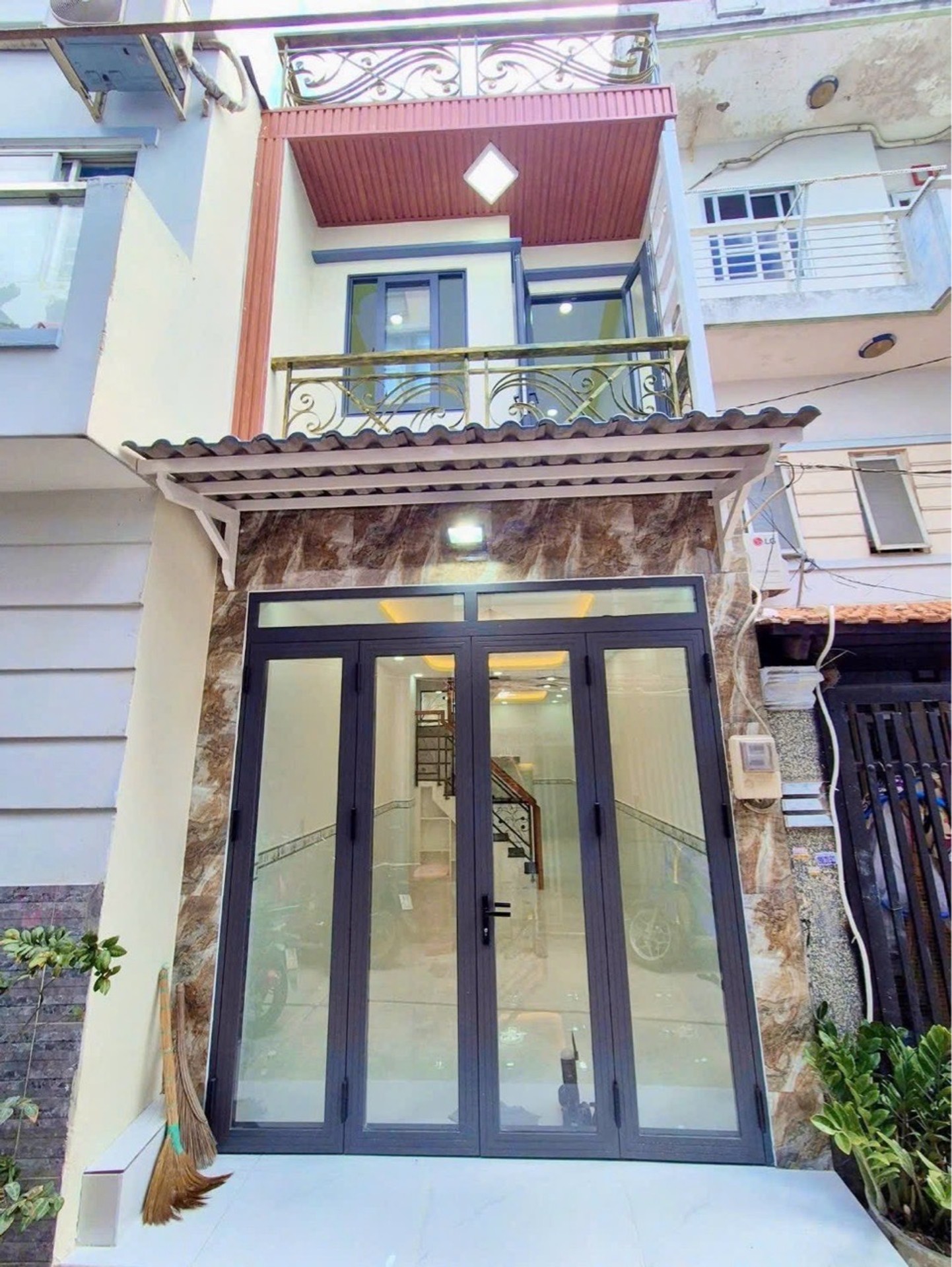 BÁN NHÀ ĐƯỜNG CHIẾN LƯỢC,MỚI 99% DỌN VÔ Ở NGAY, 2 TẦNG ,30M2 2PN, 2VS