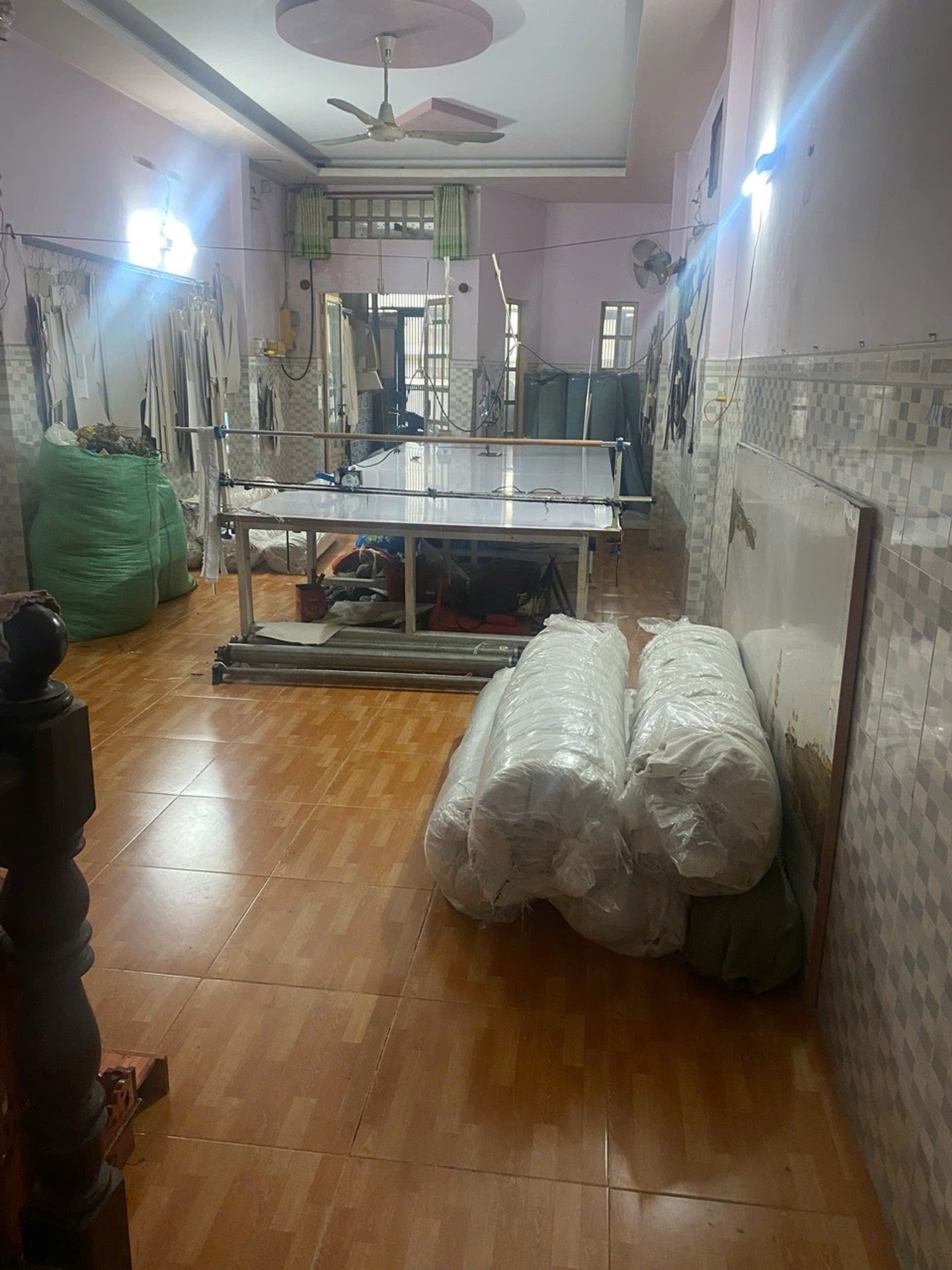 Bán nhà riêng tại quận Tân Bình, hẻm xe tải 6m, diện tích 112m2, pháp lý đầy đủ