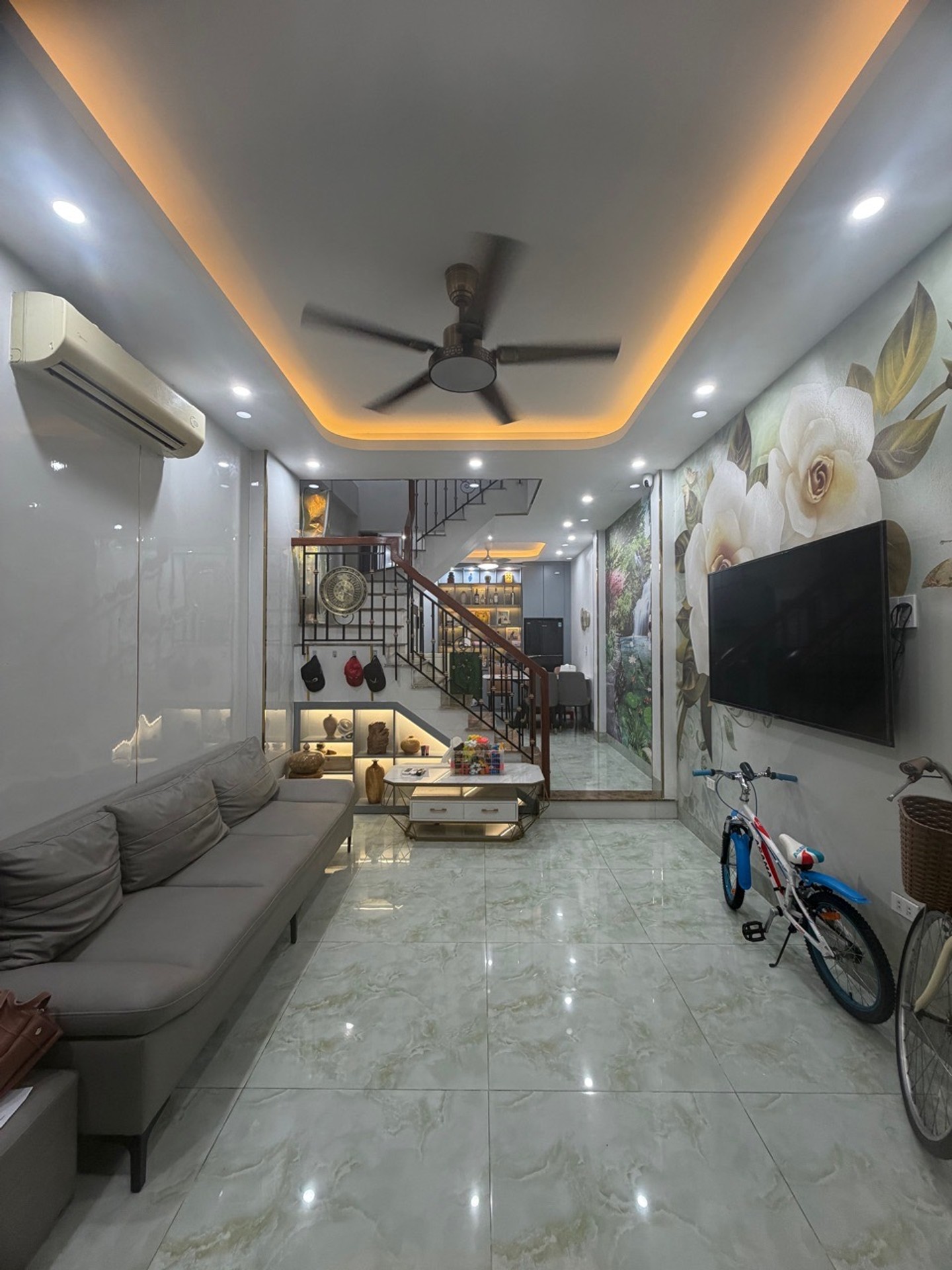 Bán nhà riêng 4 tầng Phúc Lợi diện tích 36m², ô tô đỗ cửa, pháp lý đầy đủ