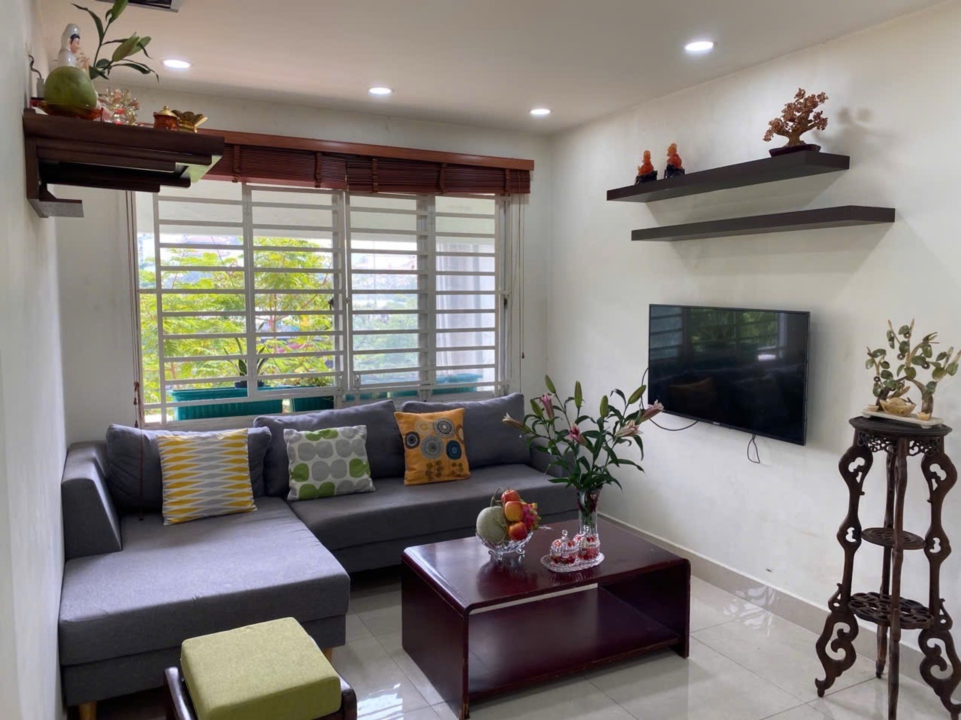 Bán căn hộ 2 phòng ngủ tại Nguyễn Văn Trỗi, view kênh Nhiêu Lộc, diện tích 57 m2