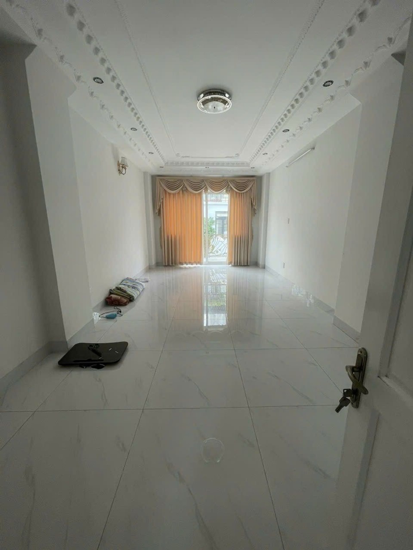 Bán nhà mặt phố Phú Nhuận 4 tầng mới, diện tích 60.5m², tiện kinh doanh và ở ngay