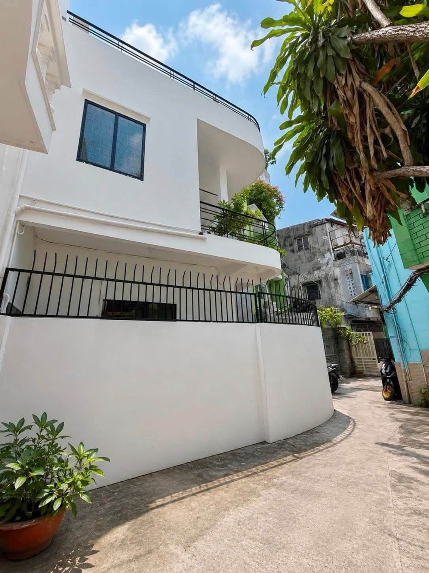 Villa sang trọng khu vực Lý Thường Kiệt, Gò Vấp, diện tích 107m², 3 tầng