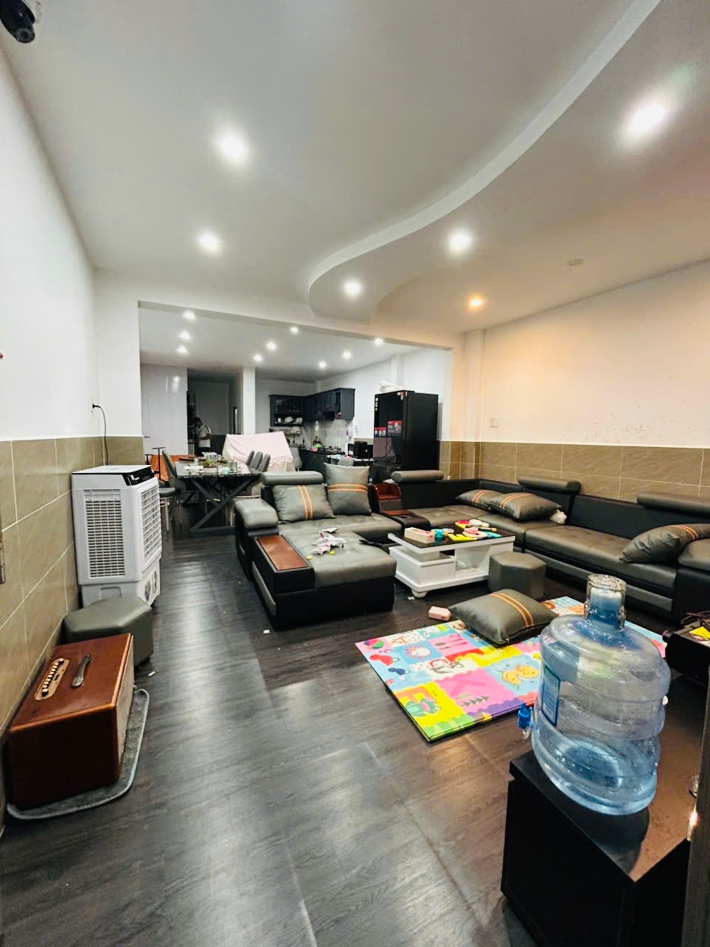 Bán nhà riêng 2 tầng diện tích 101,2m2 khu vực Tân Bình, giá 8,5 tỷ đồng