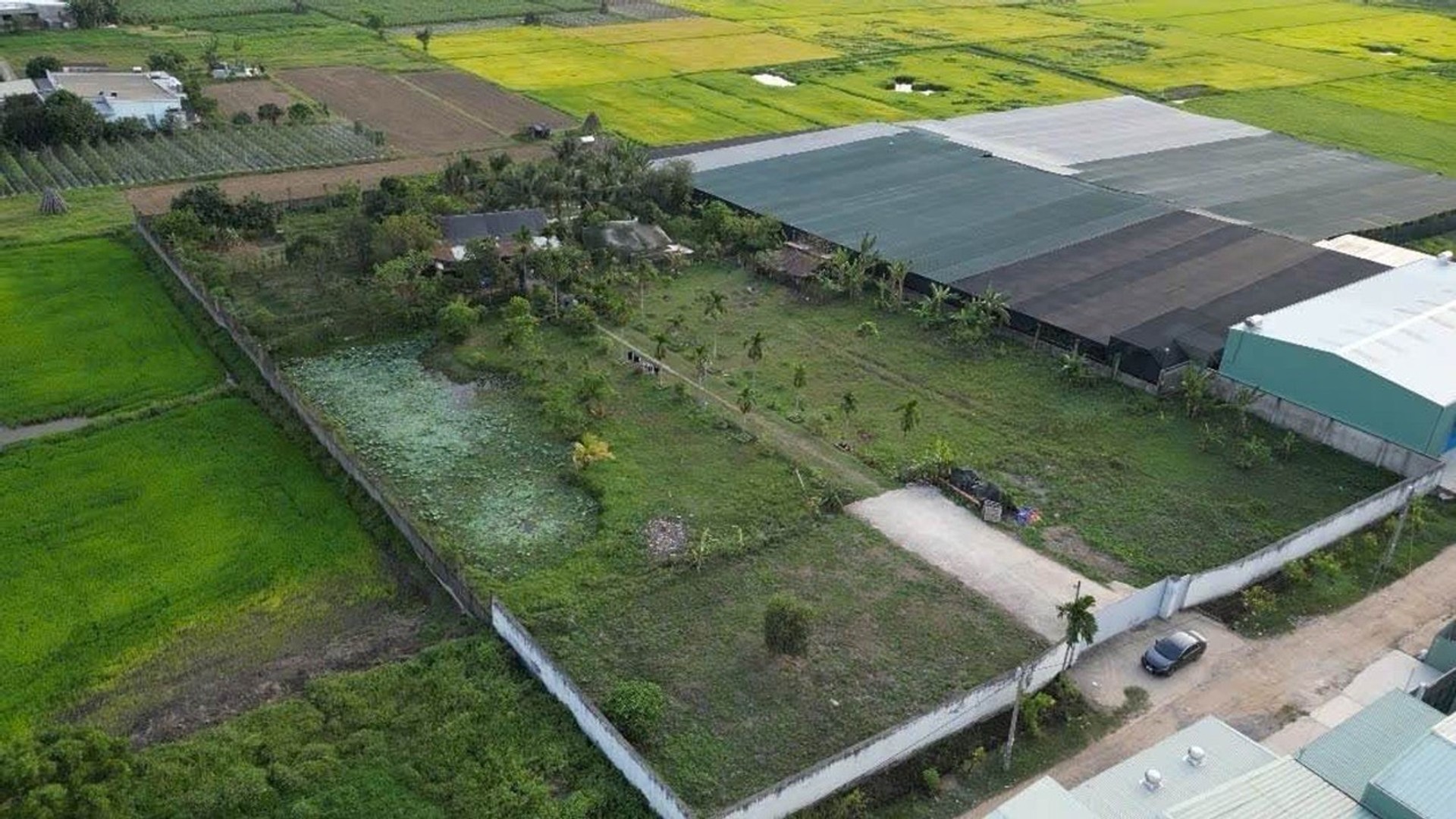 Bán đất 6362m2 tại Xuân Thới Sơn, giá 54 tỷ, có thổ cư hơn 1400m2