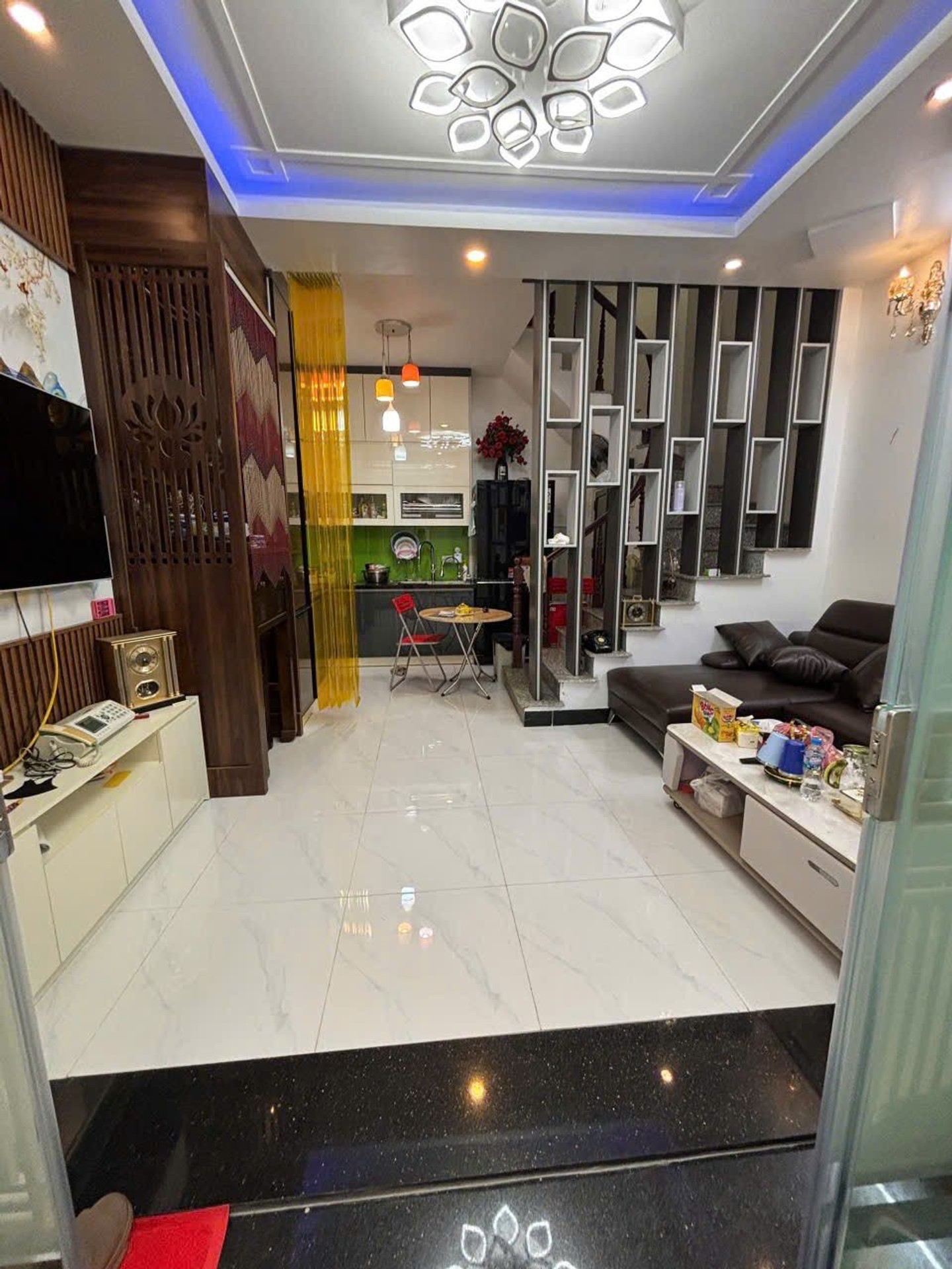 Nhà xinh Quang Trung, giá sốc, gần phố, tiện nghi đầy đủ 4 tầng