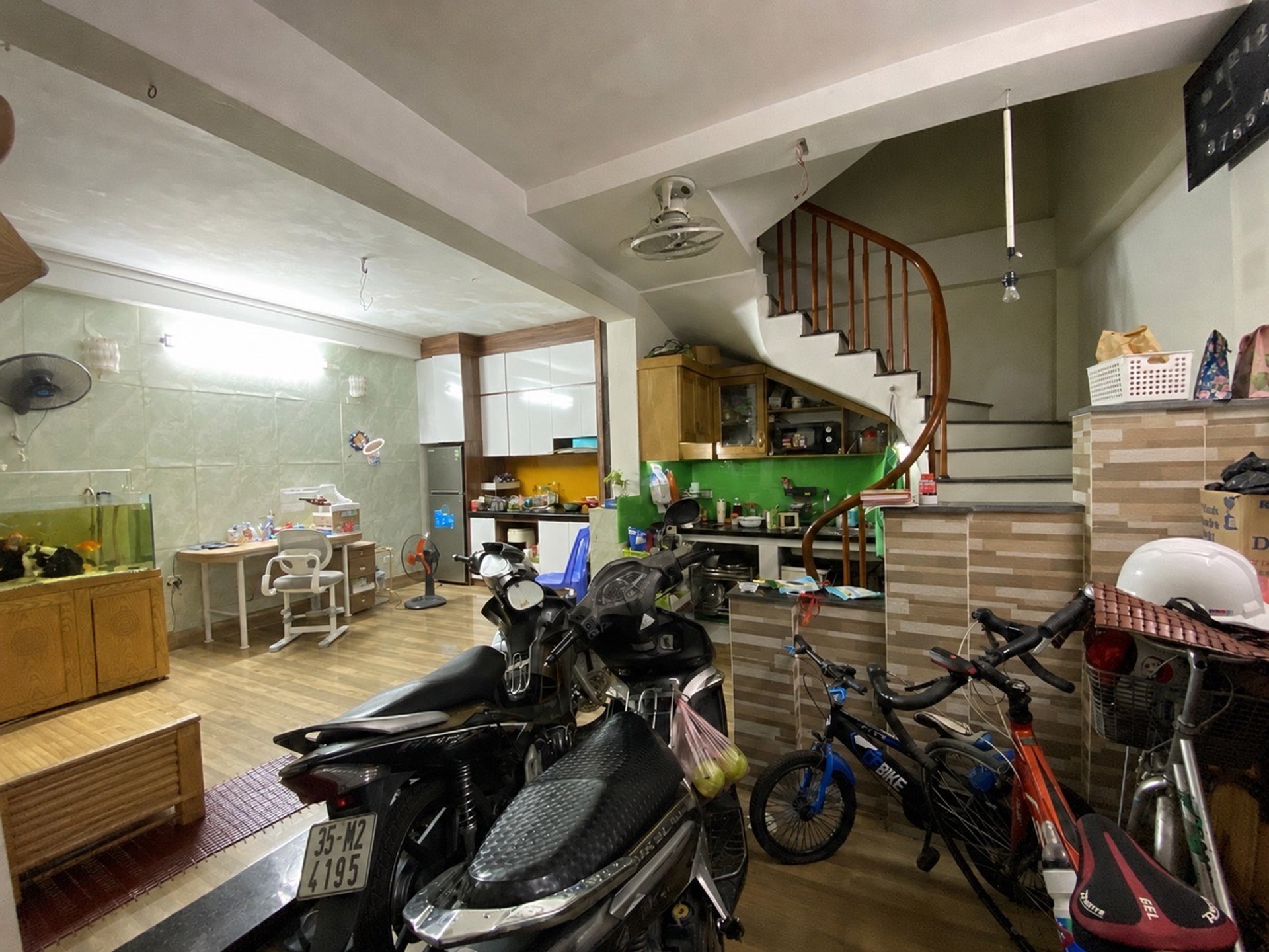 Nhà Lê Trọng Tấn, ngõ thông, thoáng sáng, gần phố