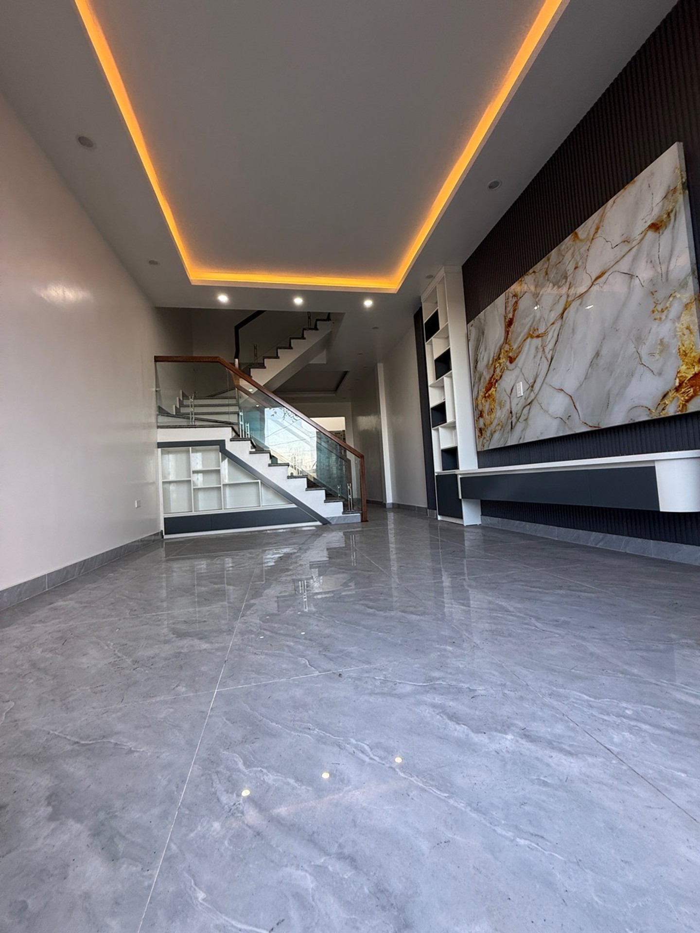 Nhà 3 tầng mặt phố trung tâm Phù Liễn giá 2.78 tỷ