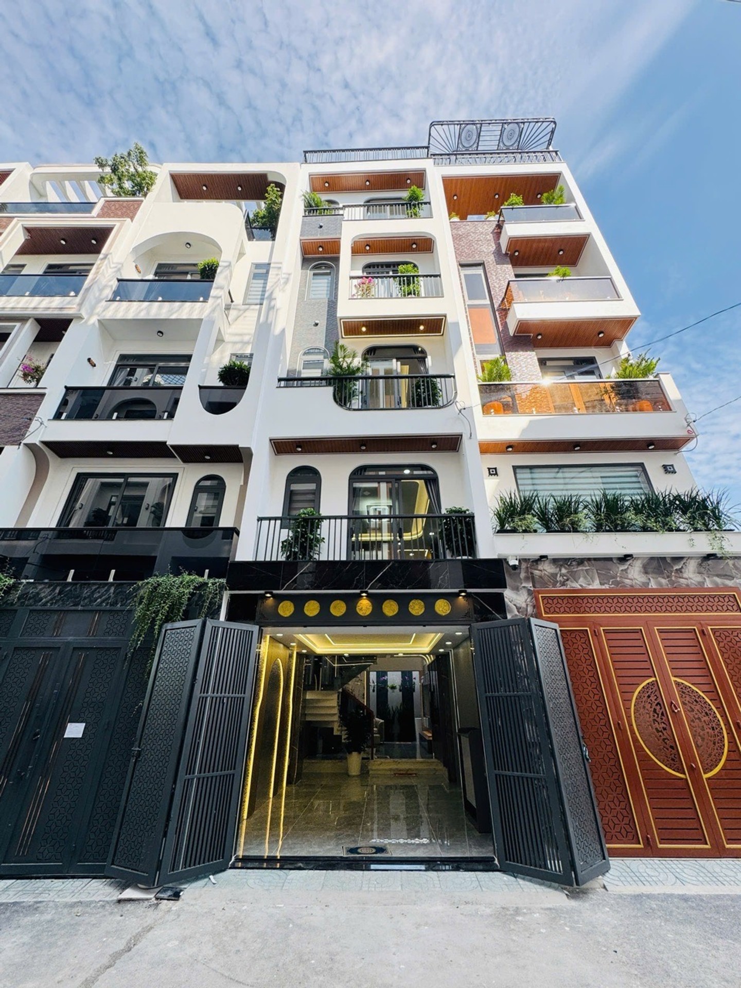 NHÀ MỚI 4 TẦNG • Ô TÔ TRÁNH • 55M² • CHỈ 6.X TỶ
📞 0979767487 – Gọi xem nhà 🏡 Thới An, Quận 12