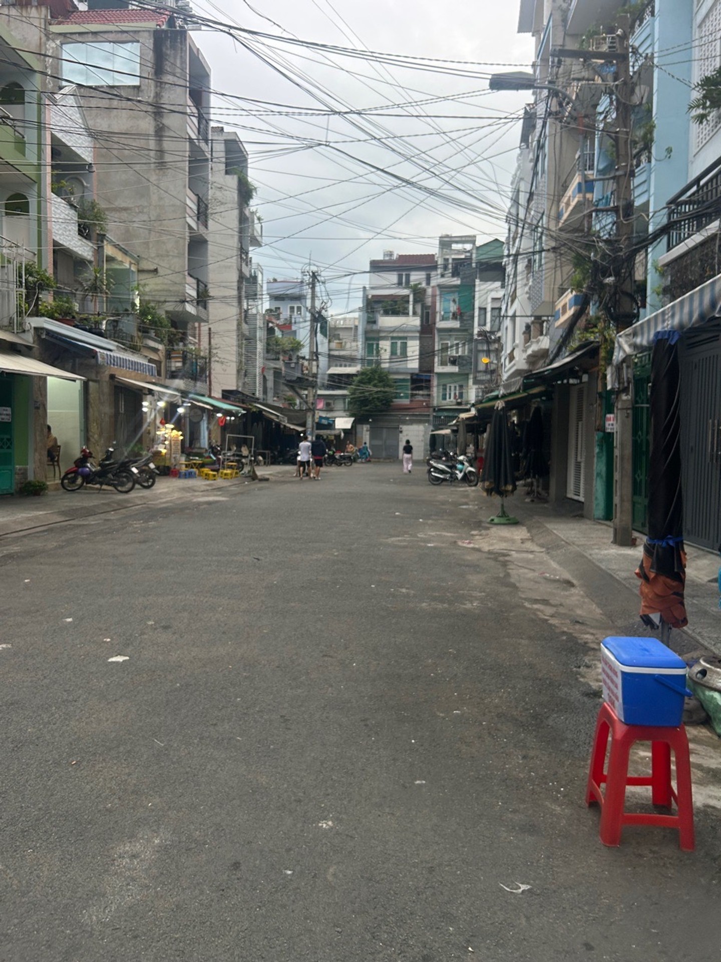 Nhà Phố Đô Thị 4 Tầng Hẻm 12m Thành Thái, Quận 10 - Ngay Sát UBND Quận, Phòng Ngủ Tầng Trệt