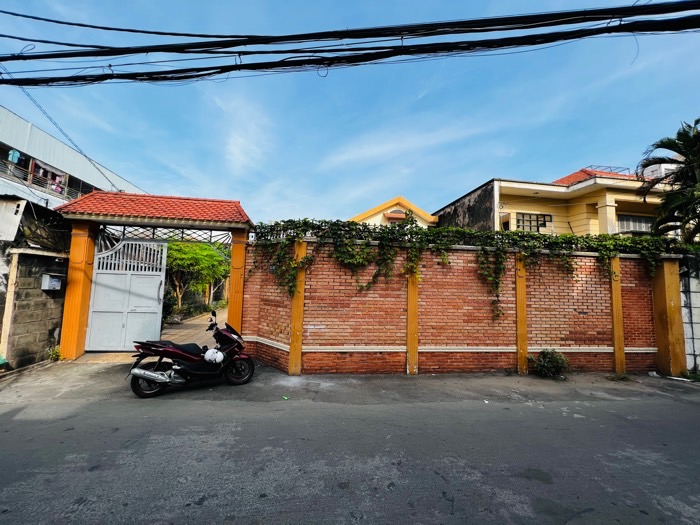 Bán nhà 2 tầng 462m2 tại Trường Chinh Phương Tân Sơn giá 41 tỷ TL
