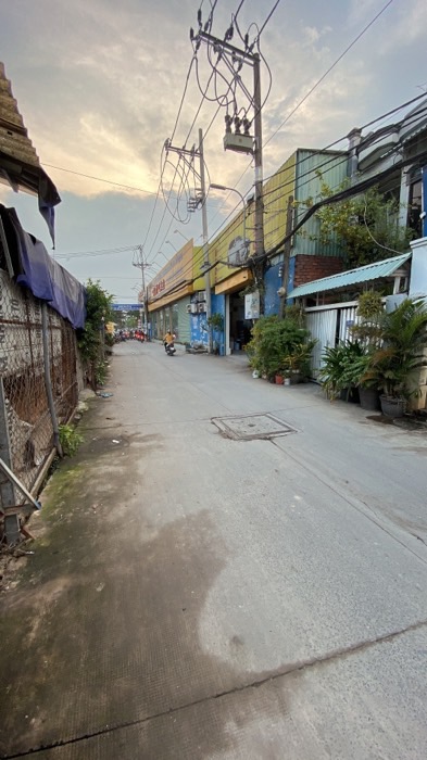 NHỈNH 9 TỶ – GẦN 80M² – XE HƠI NGỦ TRONG NHÀ
Phạm Hùng Q8 – sát Nguyễn Văn Linh, 2 căn ra mặt tiền