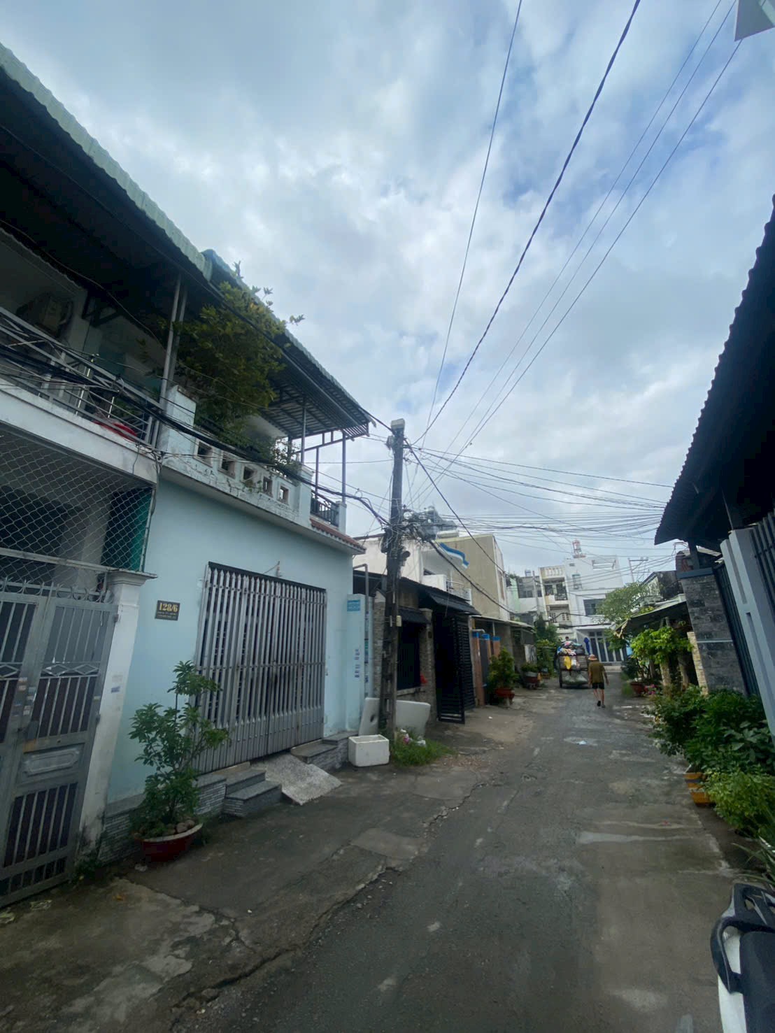 Bán nhà 2 tầng. 63m2.ngang 5m Hẻm oto tải. Sát mặt tiền đông Hưng thuận 5