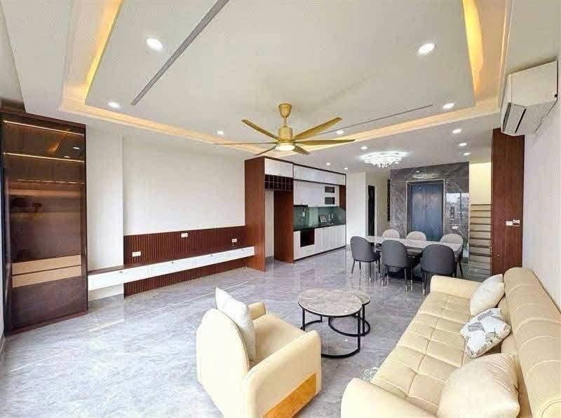Nhà đẹp Cầu Giấy, 6 tầng, thang máy, full nội thất, xách valy về ở ngay