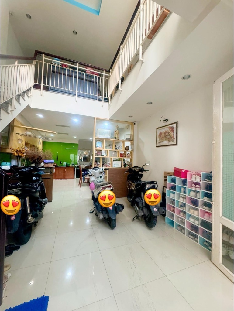 Nhà 4 tầng trung tâm Tân Bình gần Bảy Hiền chỉ 8ty