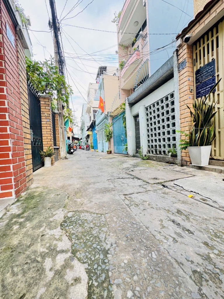 Nhà 5 tầng có thang máy, vị trí trung tâm Quận 3, hẻm xe hơi, giá 8.99 tỷ