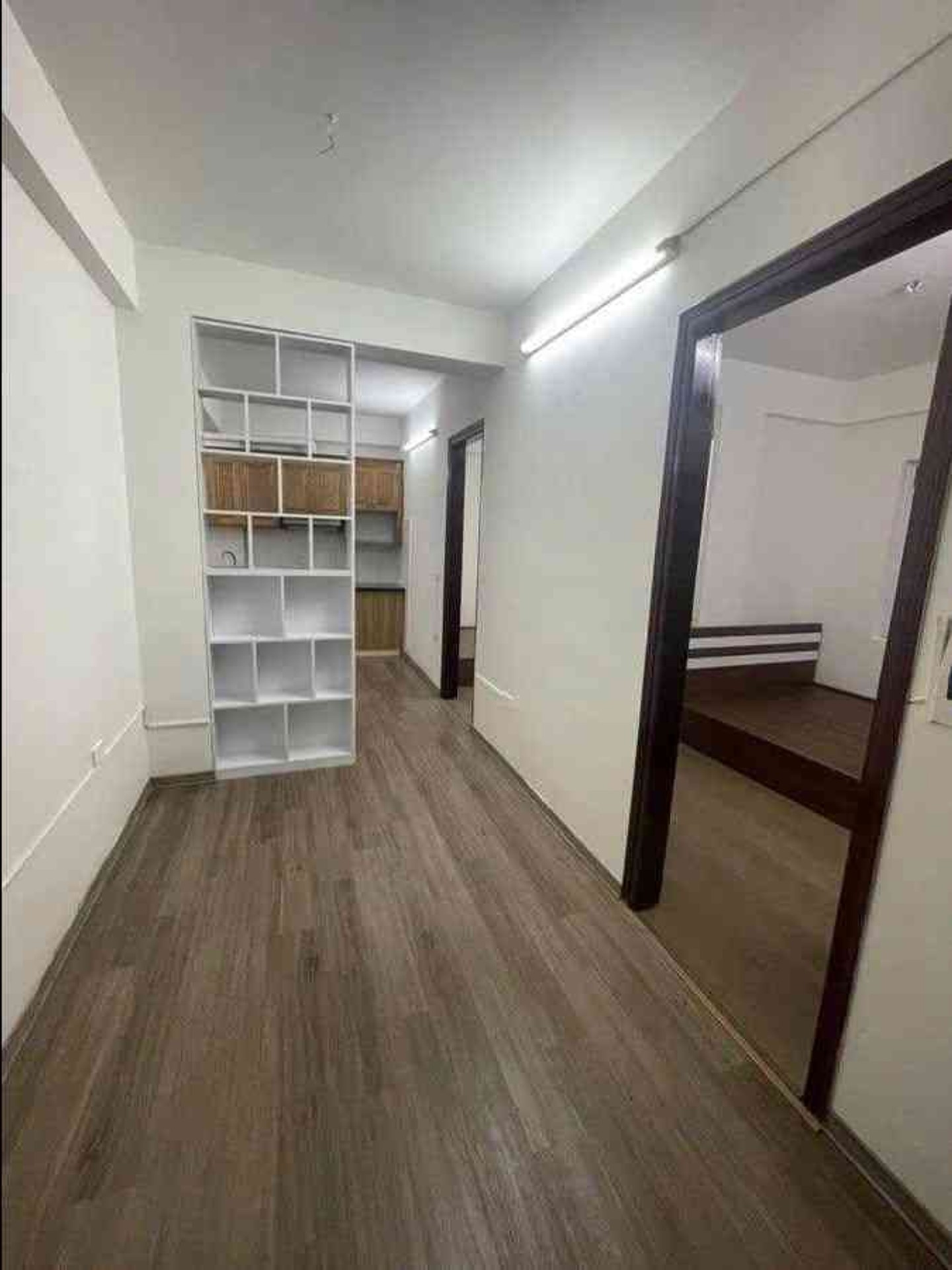 Bán căn hộ 46m2 tại trung tâm quận Đống Đa, căn góc, thang máy