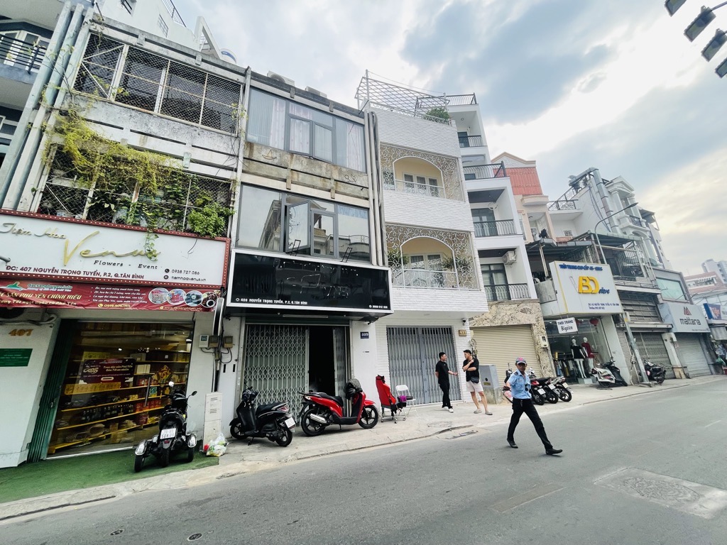 Bán nhà mặt phố phường 2 quận Tân Bình diện tích 50m2, mặt tiền 3.5m kinh doanh đa ngành