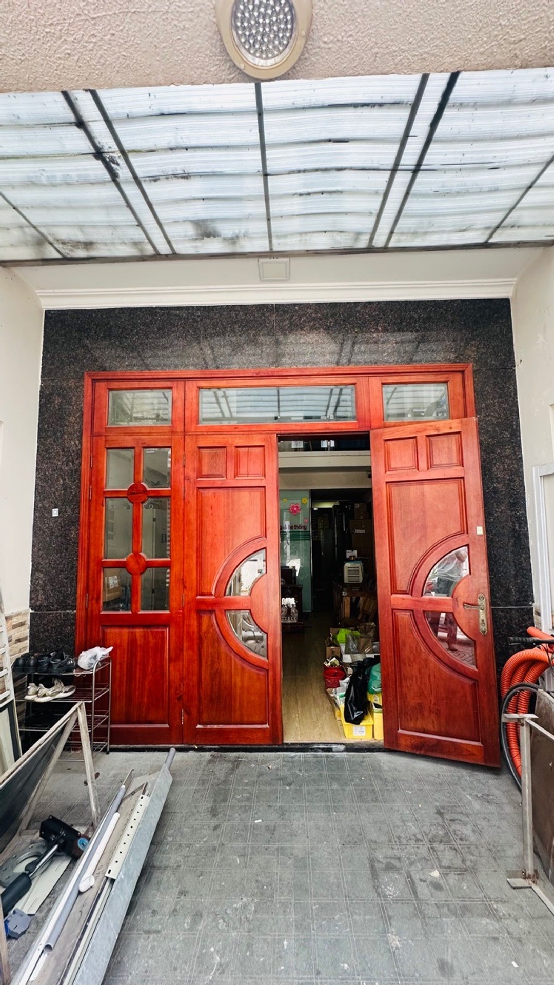 Nhà sang trọng 5 tầng hẻm xe hơi Hoàng Bật Đạt, chủ giảm sâu