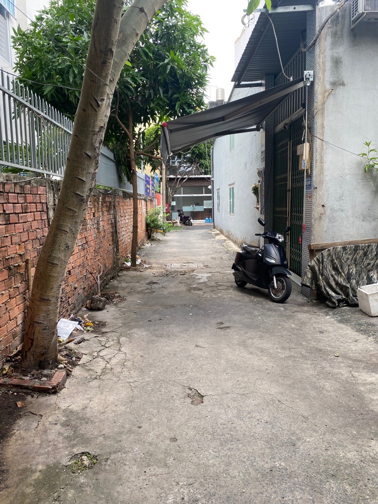Bán đất 58m2 hướng Đông Bắc tại phố Lạc Long Quân, pháp lý rõ ràng