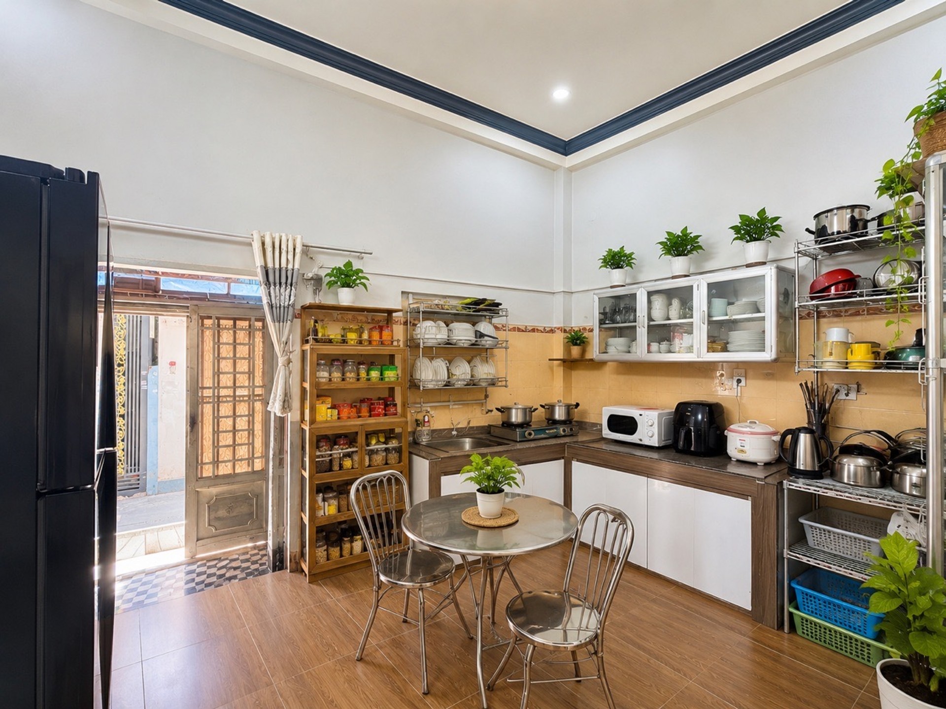 58m2 - 3 tầng ở ngay, hẻm Bà Hom, gần chợ Phú Lâm, Quận 6