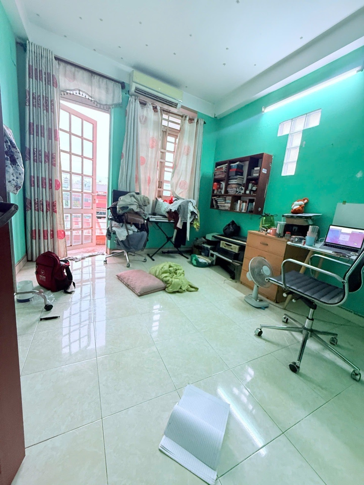 Nhà 5 tầng hẻm thẳng, sổ đỏ sẵn, giá hợp lý tại Âu Cơ