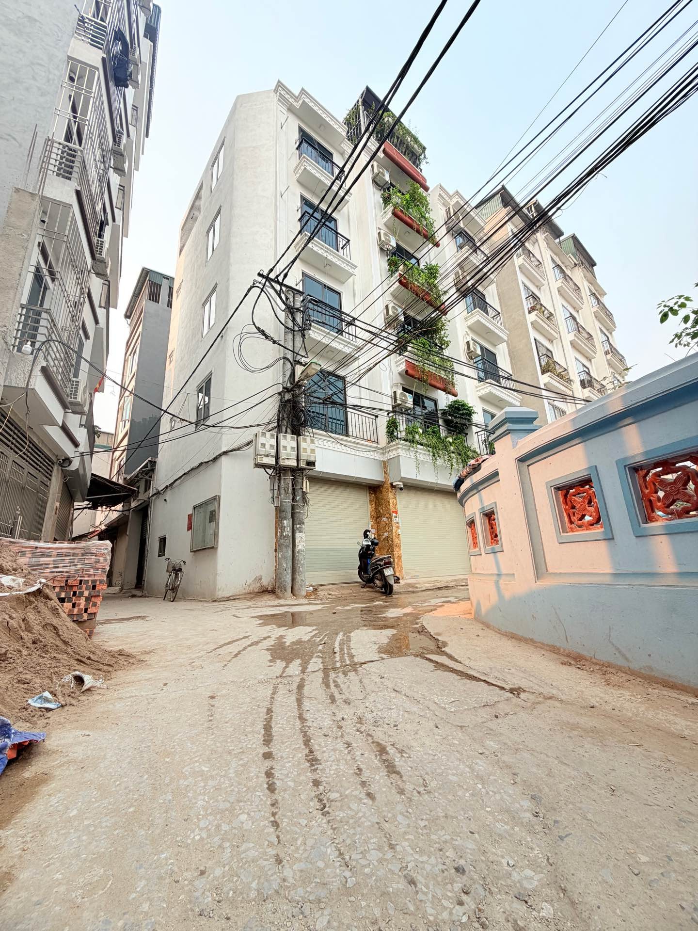 🎯7.5 TỶ, BÁN NHÀ CẦU TÓ - THANH TRÌ 33 M2 x 6 TẦNG, NGÕ 6M Ô TÔ ĐỖ CỬA, LÔ GÓC.HÀNG XÓM SÂN VẬN ĐỘ