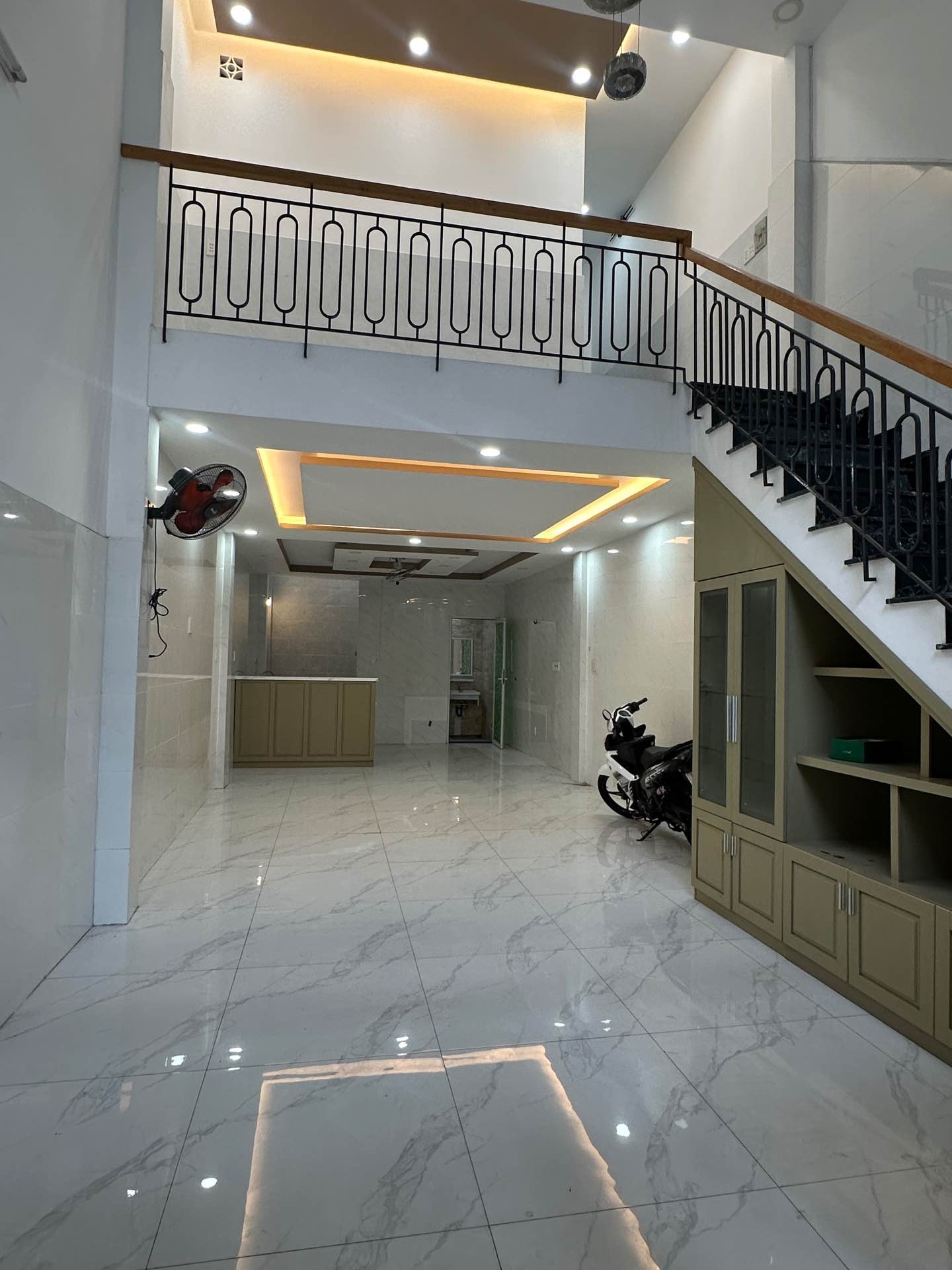 Nhà phố 2PN, 2WC, mặt tiền 4.4m tại Tân Bình giá 8.7 tỷ