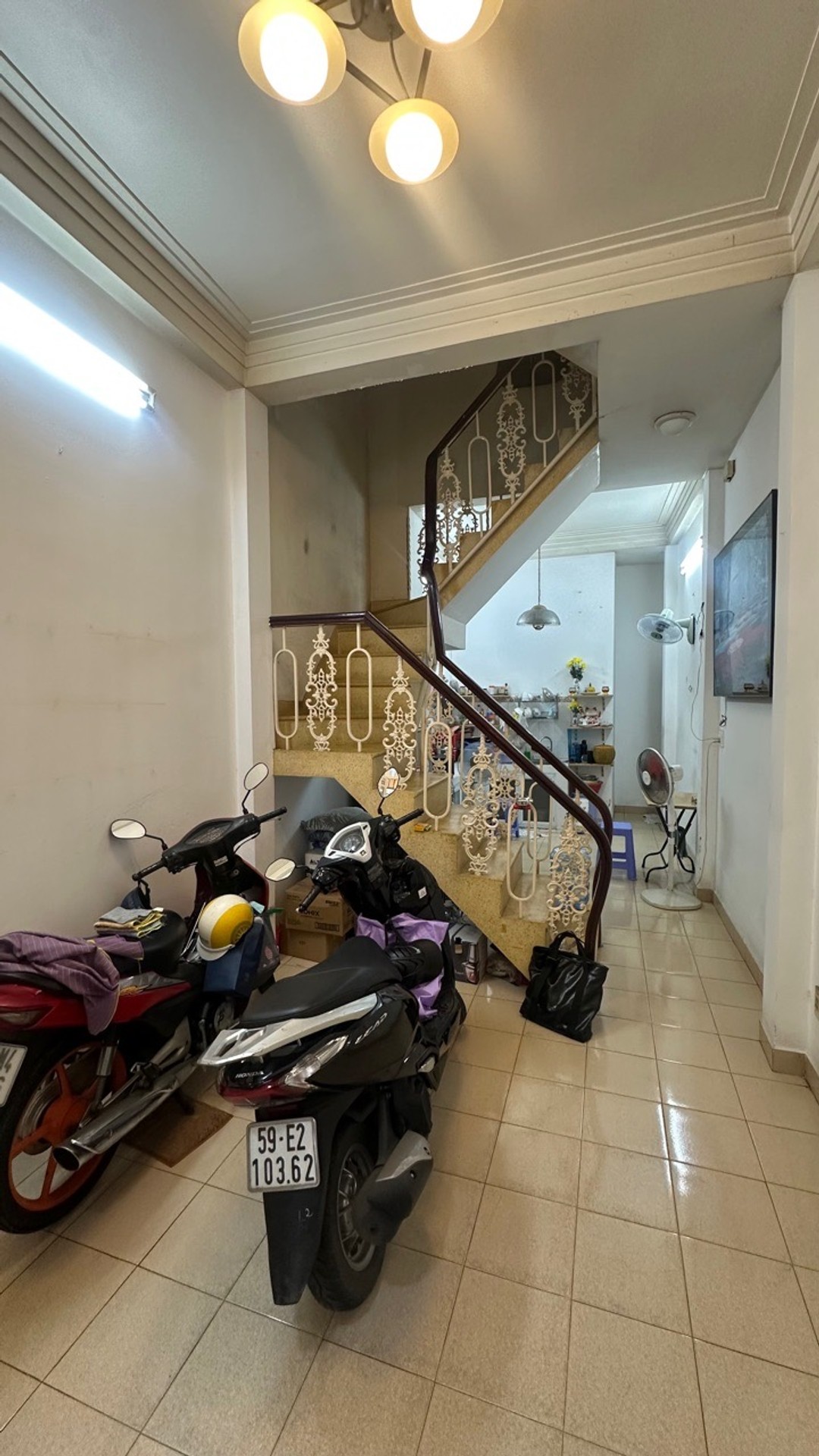 Nhà 3 Tầng Thoáng Mát Tại Phú Nhuận - Giá Hạt Dẻ