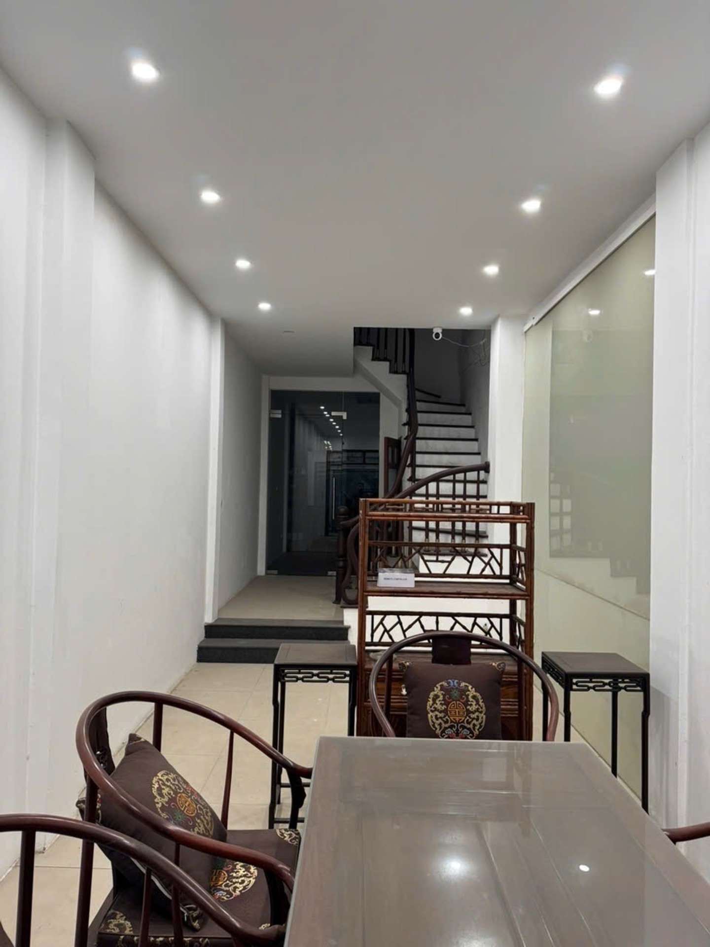 Bán nhà mặt phố Hoàng Ngân 56mx 6 tầng, kinh doanh đỉnh, hai mặt thoáng, ô tô tránh giá chỉ 25 tỷ
