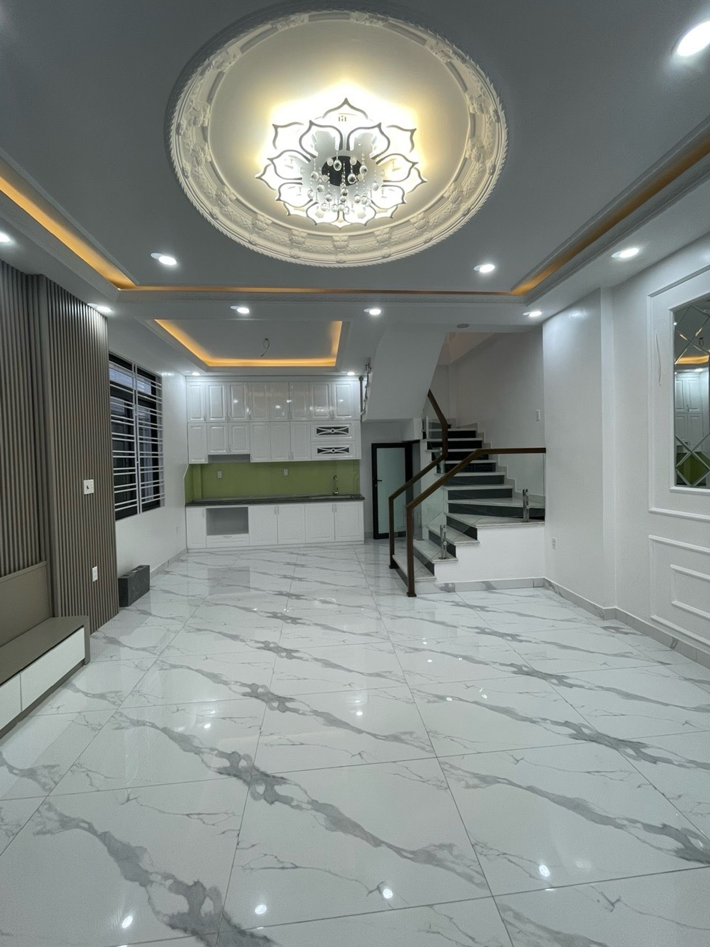 Cơ Hội Sở Hữu Nhà Lô Góc 4 Tầng Mới Xây Giá Cực Tốt Tại Đà Nẵng