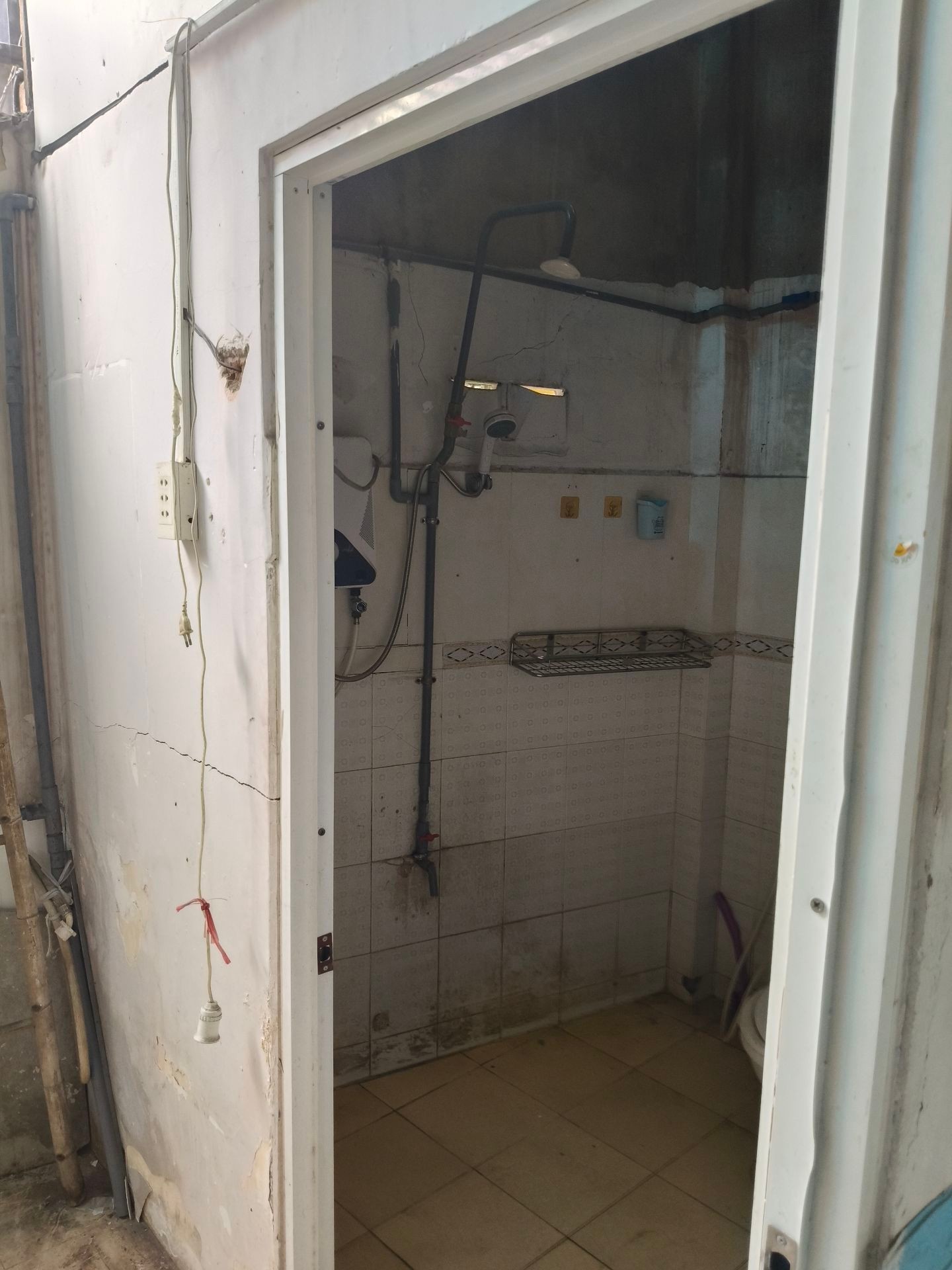 Nhà riêng mặt tiền rộng tại phường Tân Chánh Hiệp, Quận 12