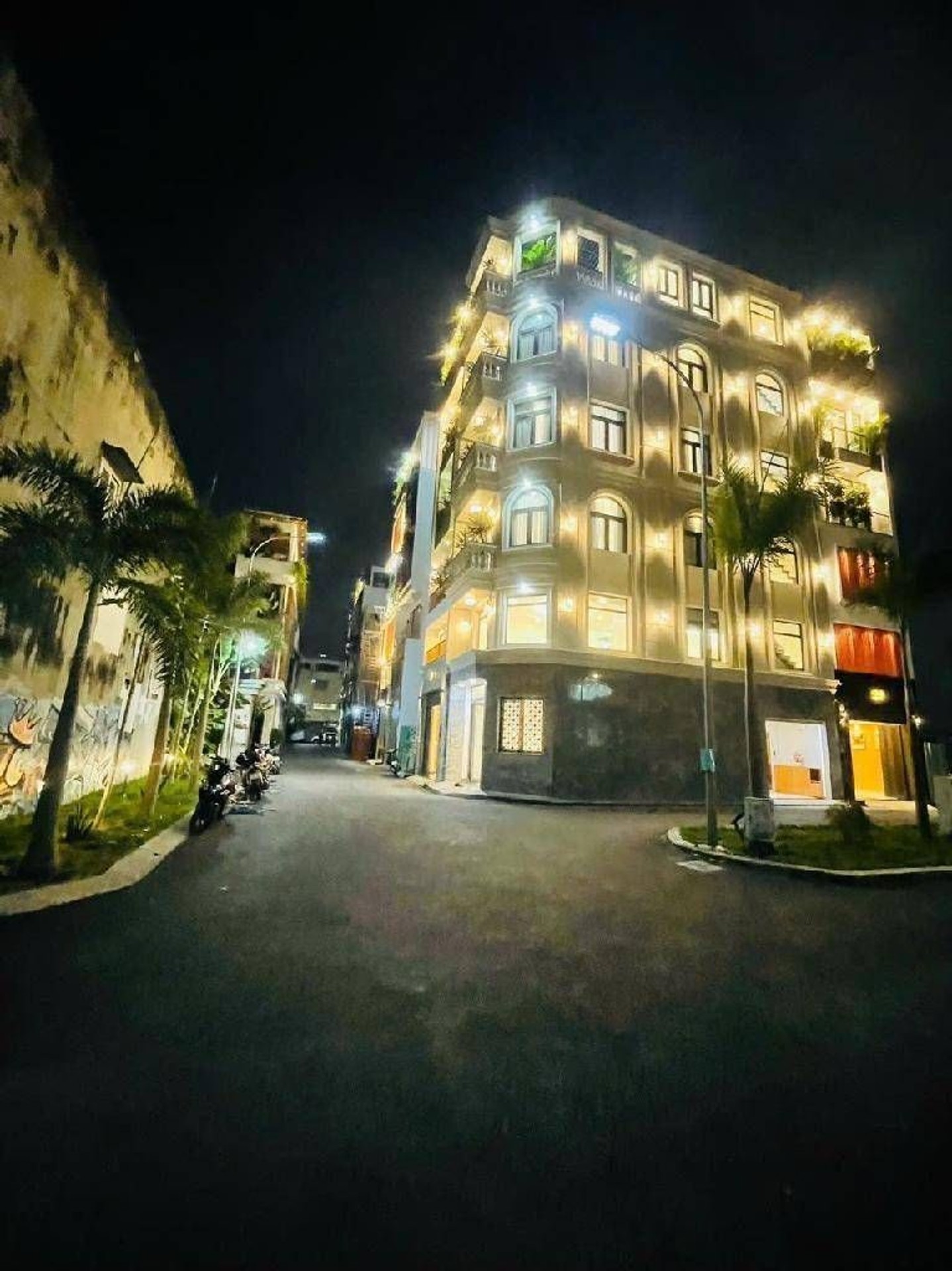 Biệt thự Phân Lô 5 Tầng Đẳng Cấp Tại Trung Tâm Thống Nhất