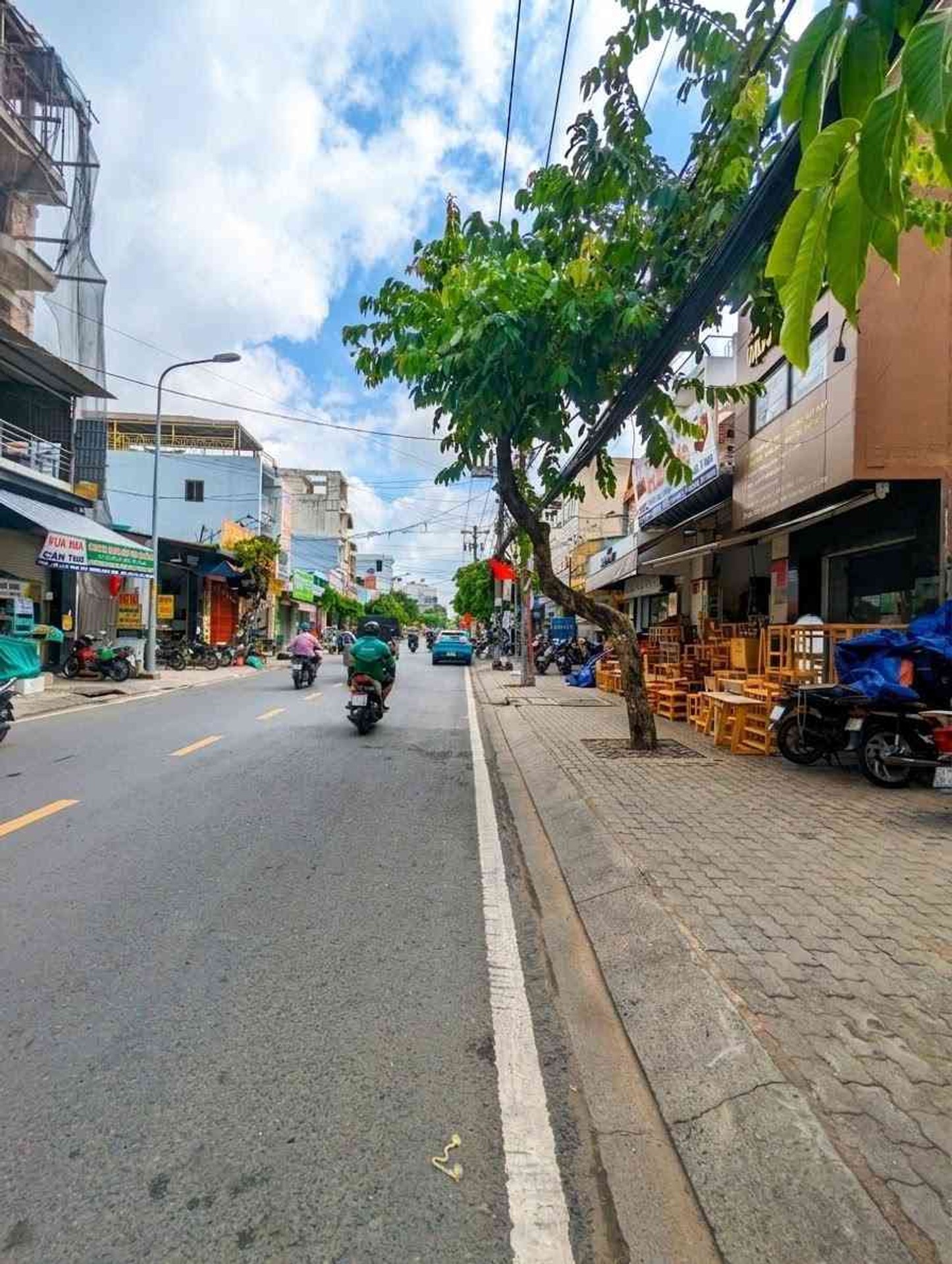Cơ hội sở hữu nhà mặt phố Lâm Văn Bền, 4 tầng, giá chỉ 21 tỷ