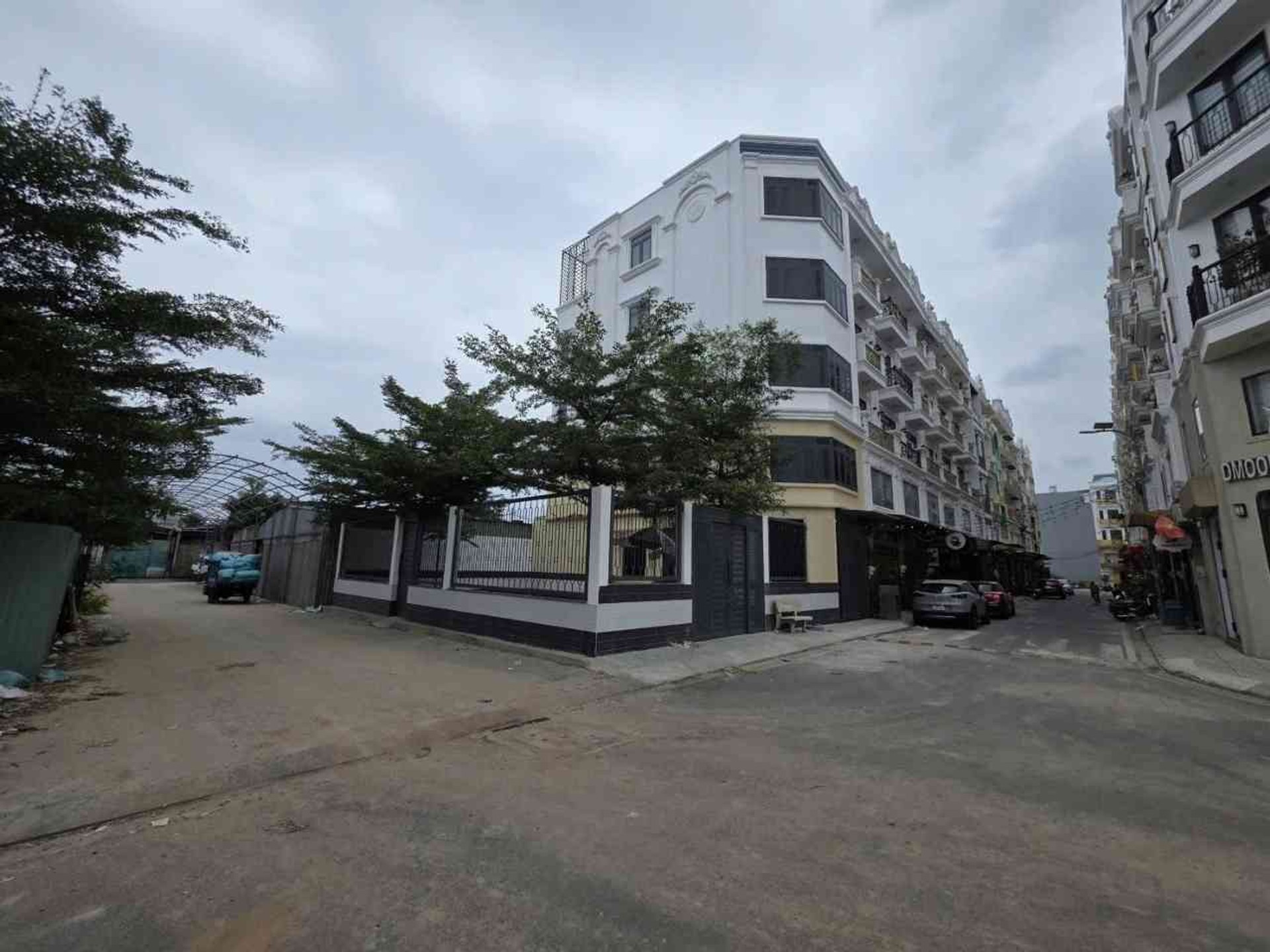 Bán nhà mặt phố thoáng sáng, 281m2, khu Tên Lửa, Bình Trị Đông, phù hợp kinh doanh đa ngành.