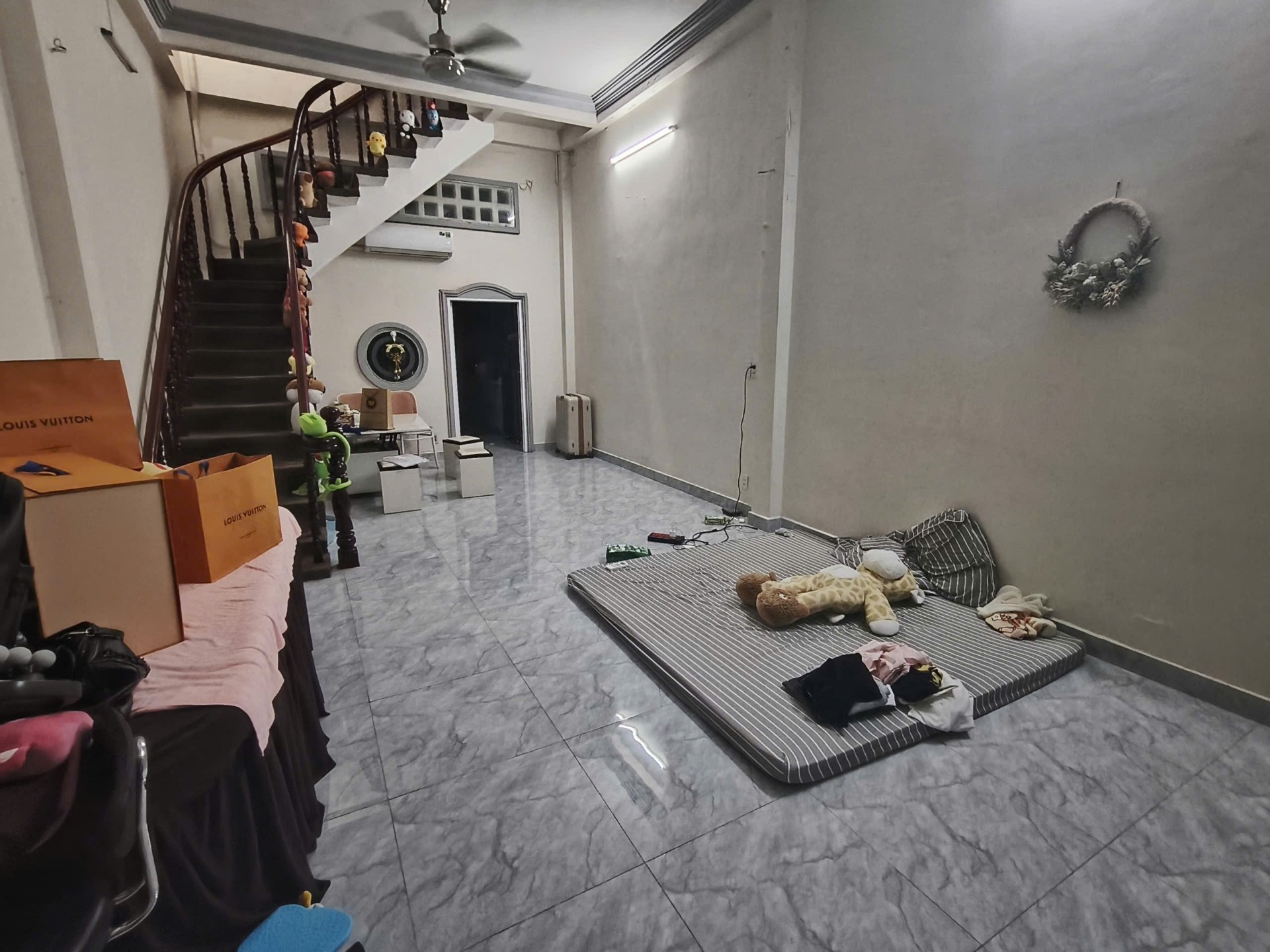 Nhà Hẻm 6m Thẳng Trục Gần Lê Văn Sỹ - Phú Nhuận