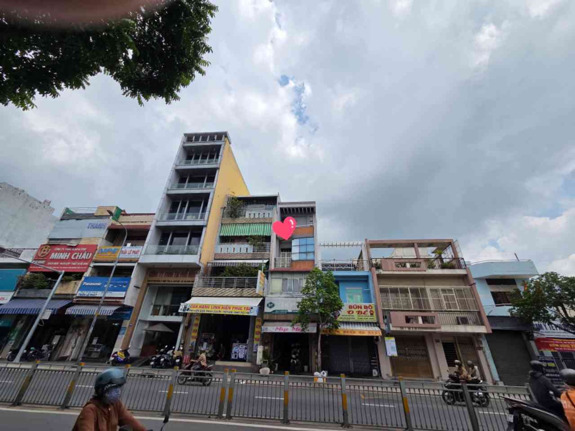 Nhà mặt phố đắc địa ngã tư Lũy Bán Bích - Hòa Bình, cơ hội đầu tư sinh lời vượt trội