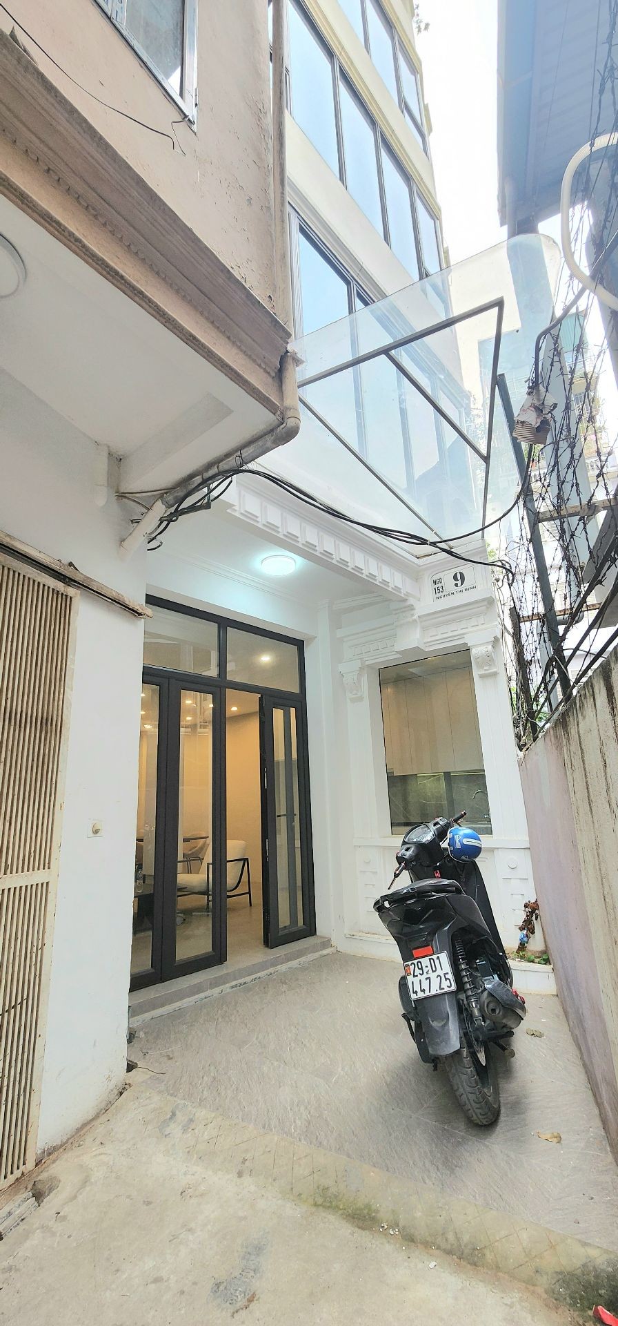 Bán nhà 5 tầng diện tích 37m² tại khu phố Nguyễn Thị Định, giá tốt