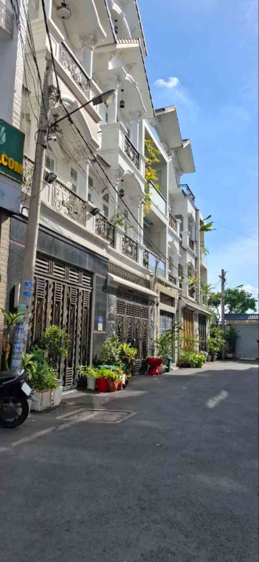 Nhà đẹp 4 tầng full nội thất tại Thủ Đức, tiện di chuyển